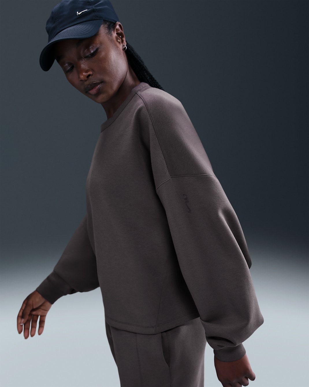 Nike 24.7 ImpossiblySoft Women's Dri-FIT Oversized Crew-Neck Top - Thunder Grey/Dark Shadow