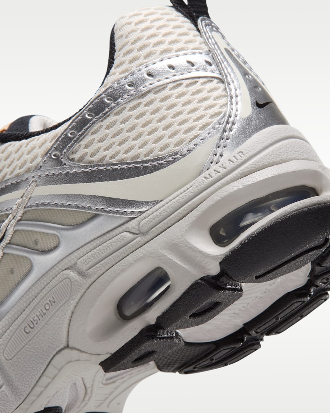 Nike Air Max Moto 2K Big Kids' Shoes