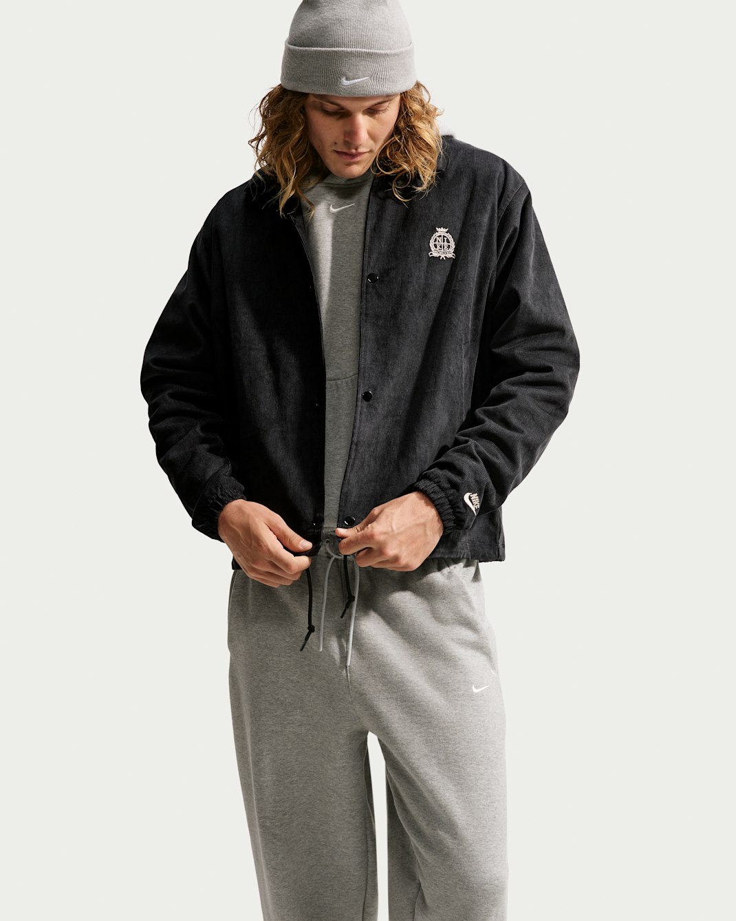 Veste de coach en velours côtelé Nike Sportswear Club pour homme - Noir/Sanddrift