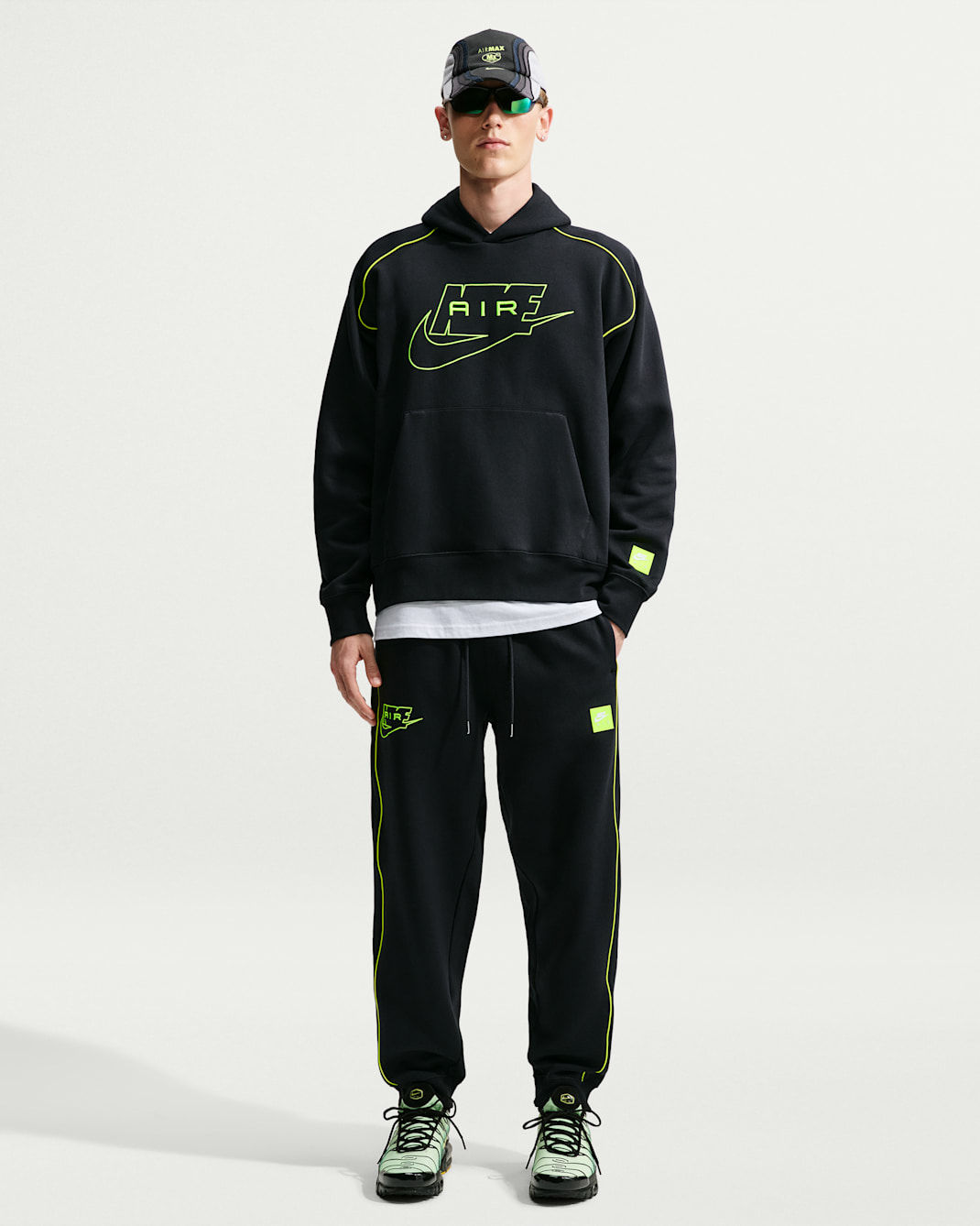 Nike Air Men's Fleece Joggers - Black/Volt