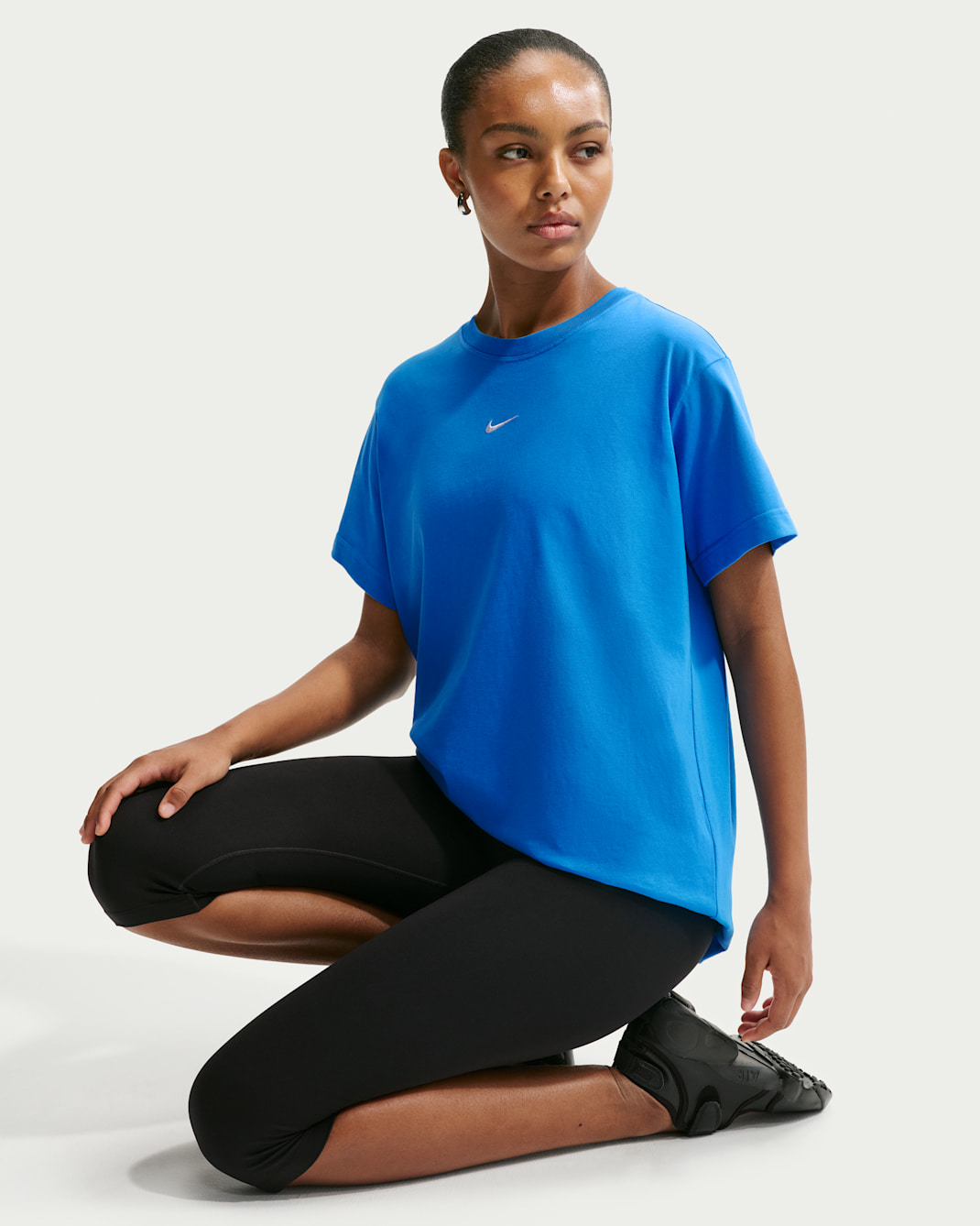 Nike Sportswear Classic Women's Oversized T-Shirt - Light Photo Blue