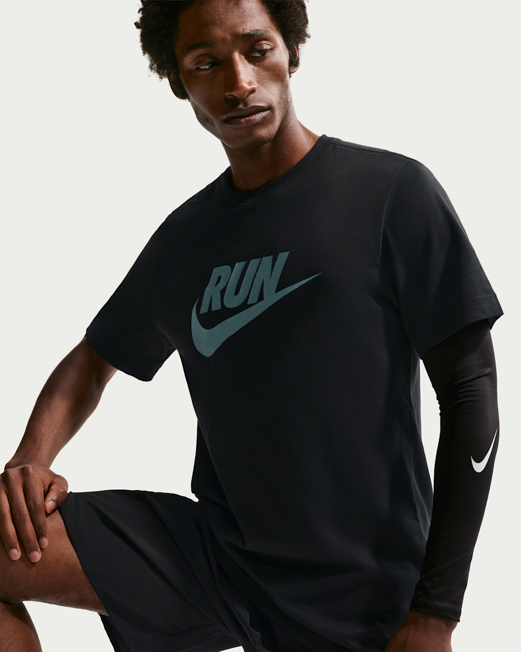 T-shirt de running Dri-FIT Nike pour homme - Noir/Mineral Slate