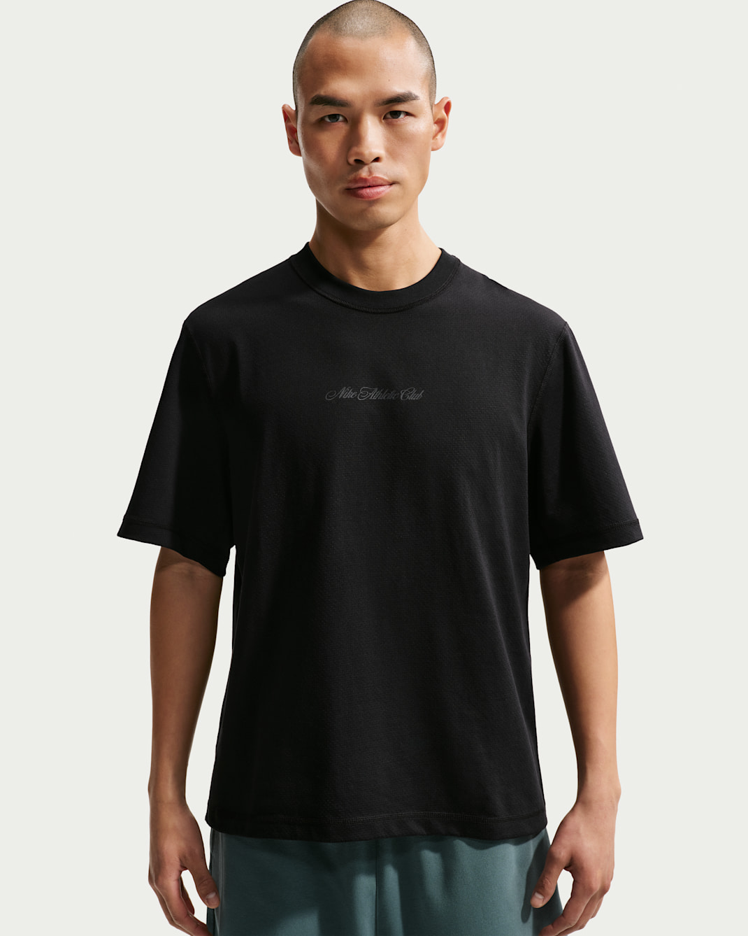 Nike Primary Men's N.A.C. Training T-Shirt - Black/Dark Smoke Grey