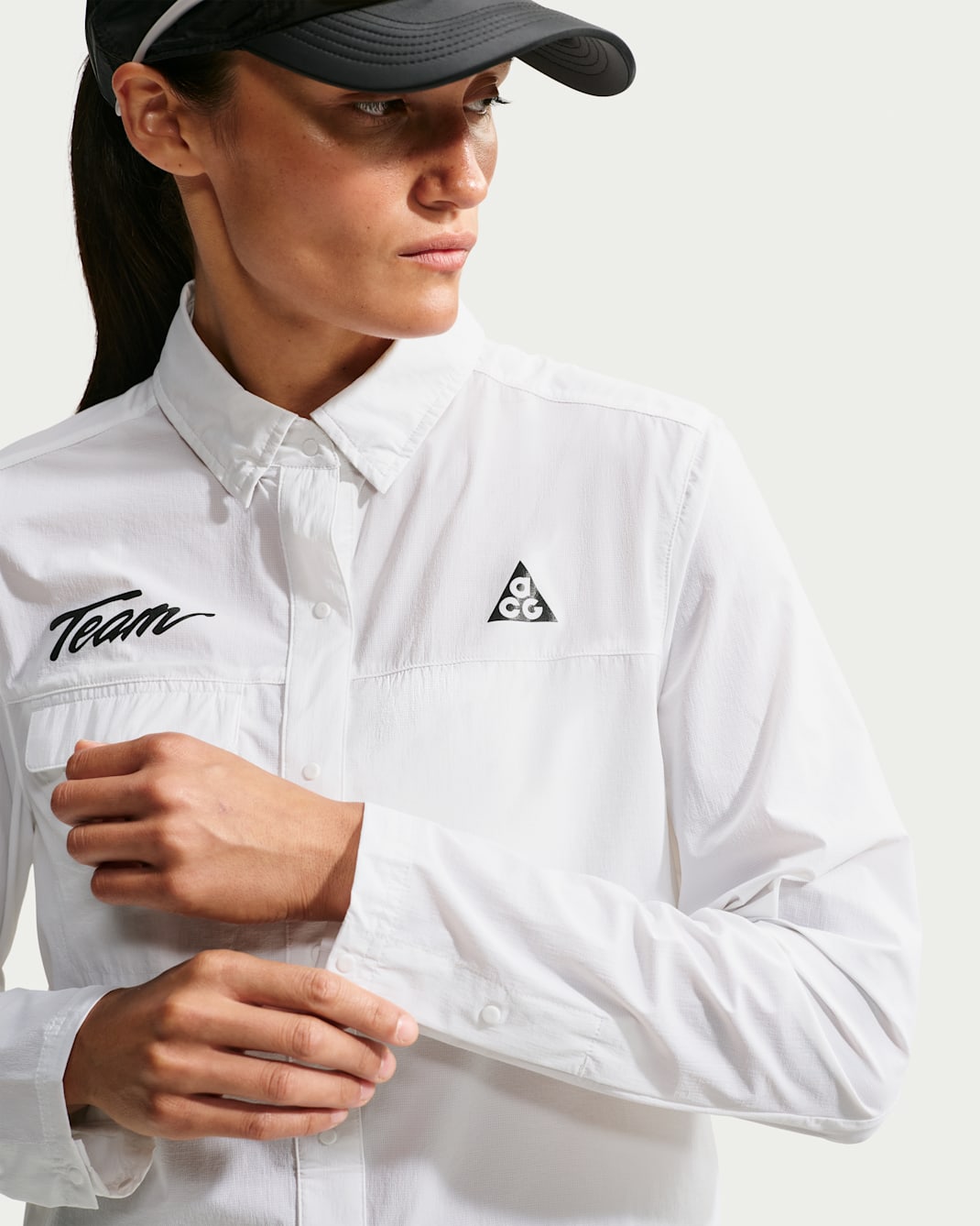 ACG Aireez Women's Button-Up Long-Sleeve Graphic Trail Running Top