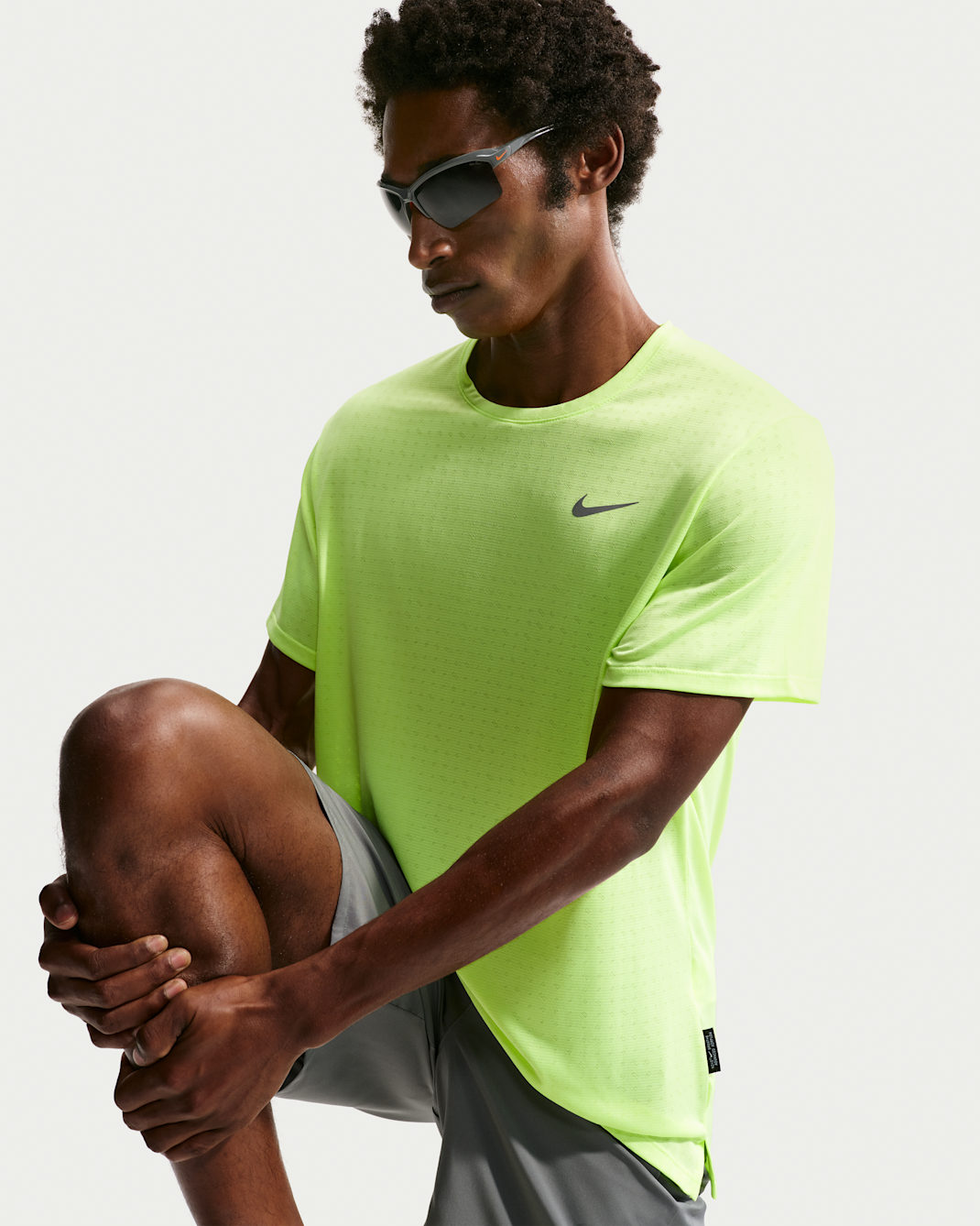 Nike Miler Breathe Men's Dri-FIT Short-Sleeve Running Top - Volt Ice