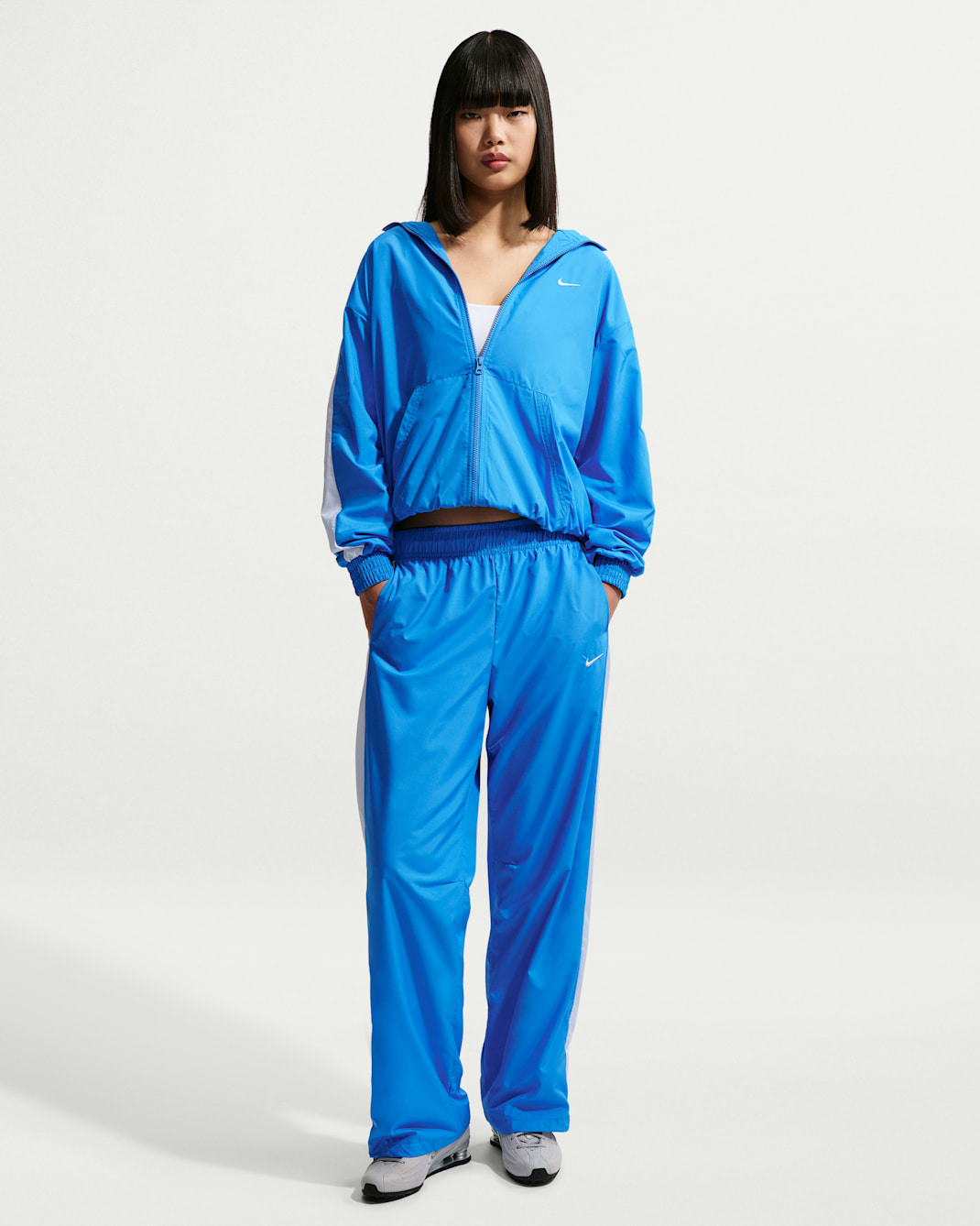 Pants de tiro medio con dobladillo abierto para mujer Nike Sportswear Classic - Azul foto claro/Blanco/Vela