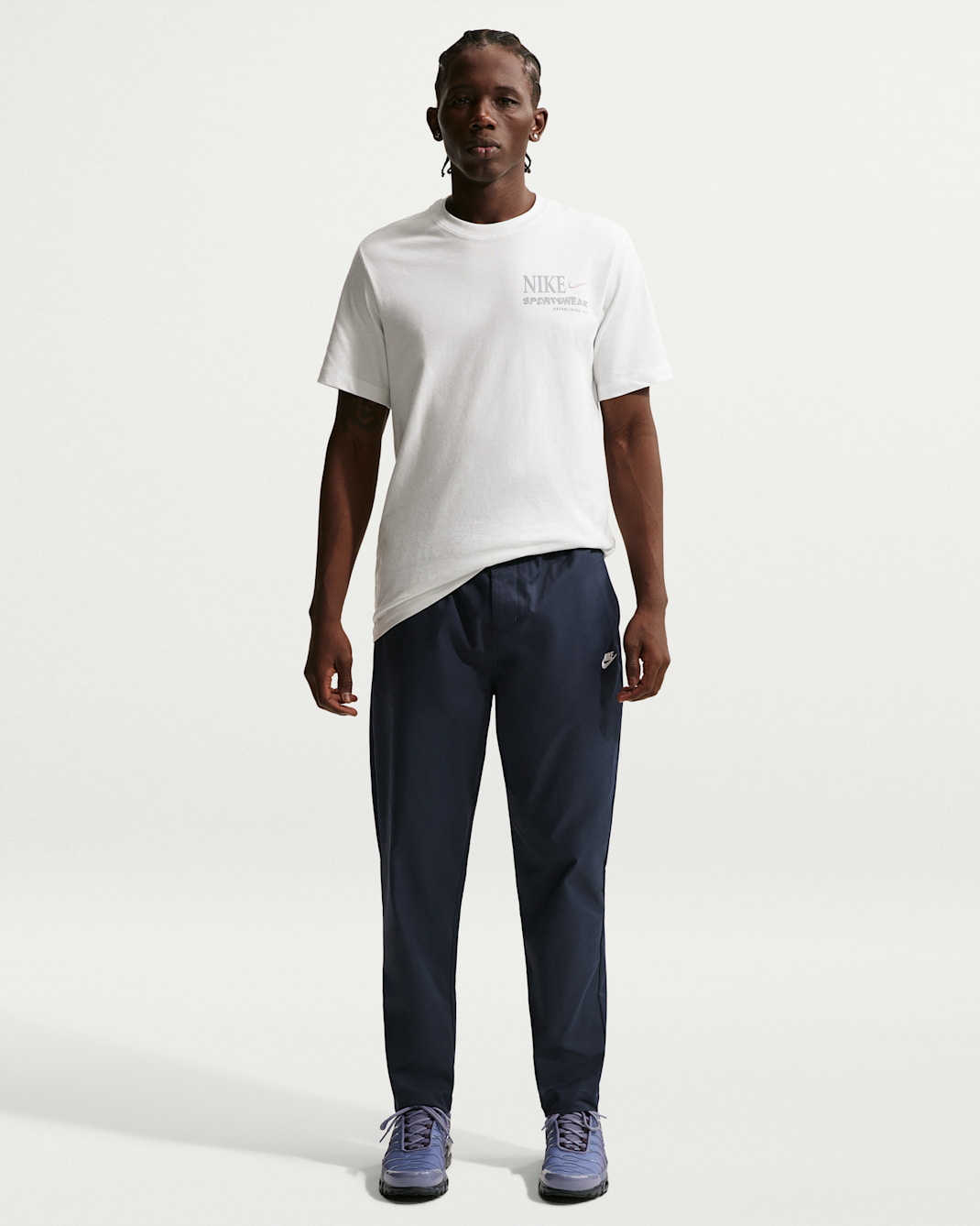 Nike Club Men's Woven Tapered Pants - Obsidian/White