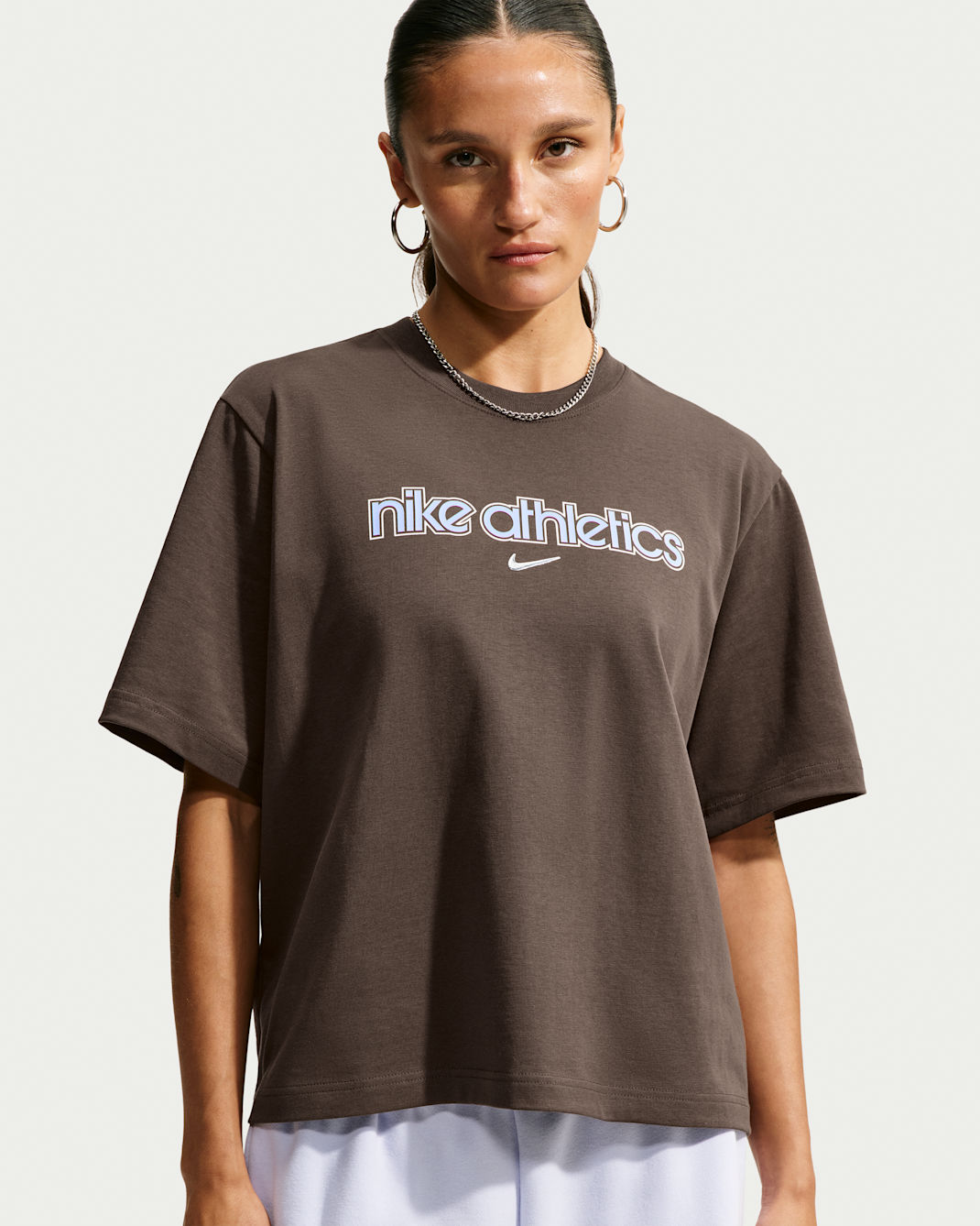 Nike Sportswear Essentials T-skjorte til dame - Baroque Brown