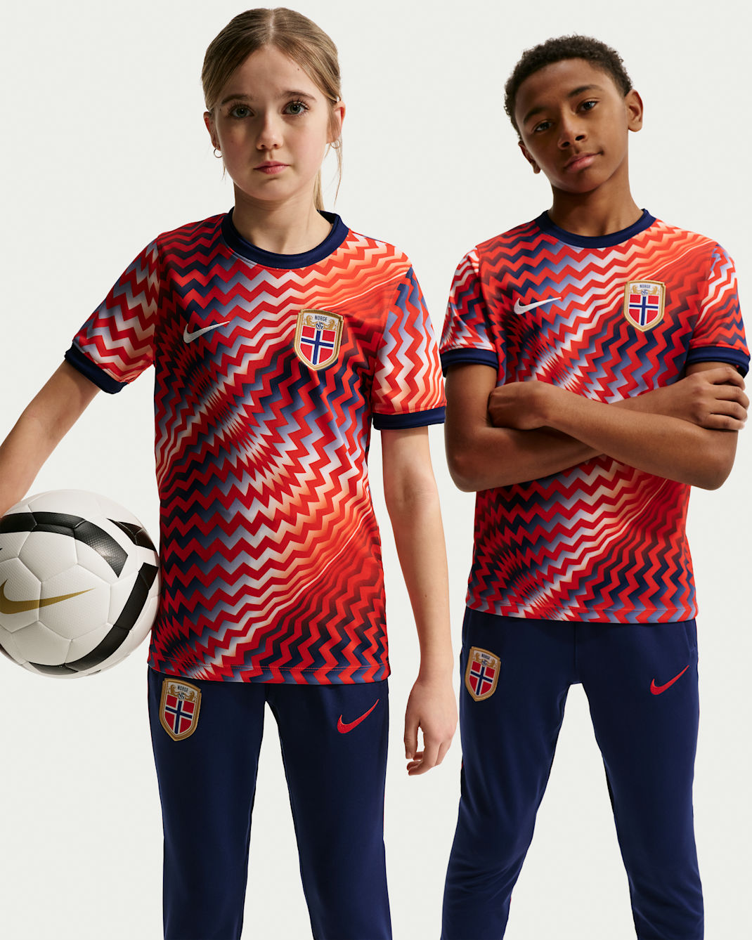 Norway Big Kids' Nike Dri-FIT Soccer Pre-Match Short-Sleeve Top - Chile Red/Blue Void/White