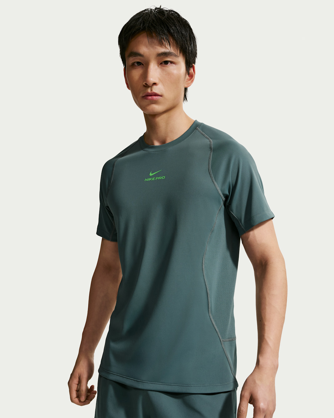 เสื้อแขนสั้นผู้ชาย Dri-FIT Nike Pro Training - Mineral Slate/Green Strike
