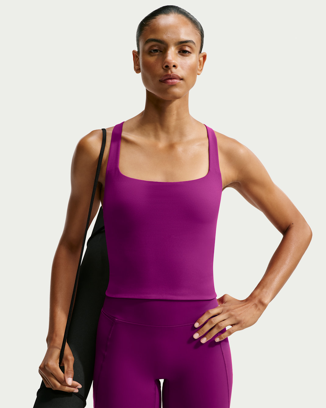 Camiseta de tirantes con bra deportivo de baja sujeción para mujer Nike Zenvy - Baya genuino/Blanco