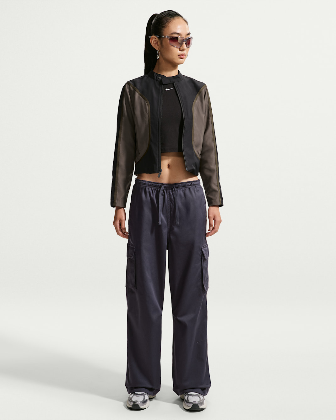 Nike Sportswear Women's Loose Mid-Rise Utility Cargo Pants - Gridiron/Gridiron