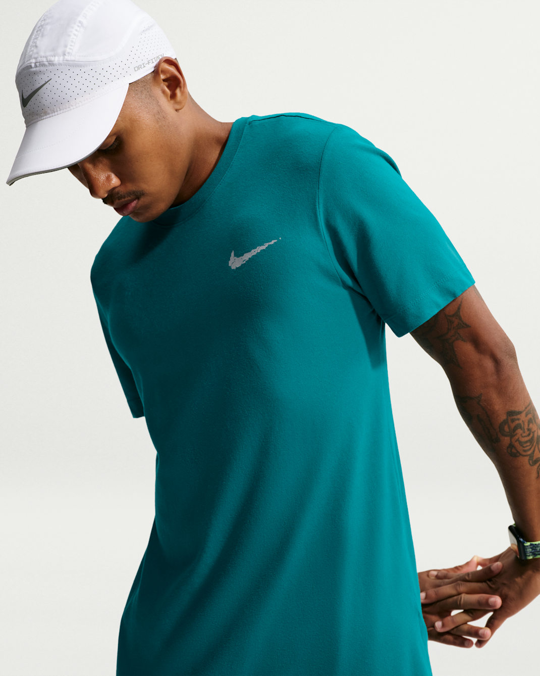 Playera de correr Dri-FIT para hombre Nike - Abeto brillante/Gris niebla