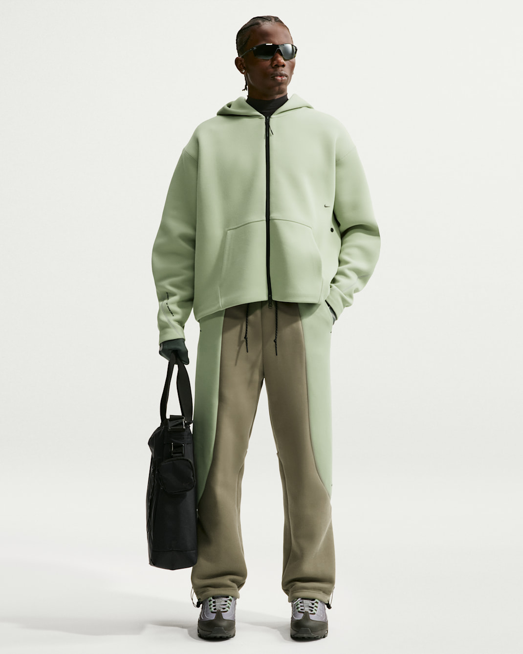 Nike Tech Men's Colour-Block Open-Hem Fleece Trousers - Silver Sage/Jade Horizon/Black