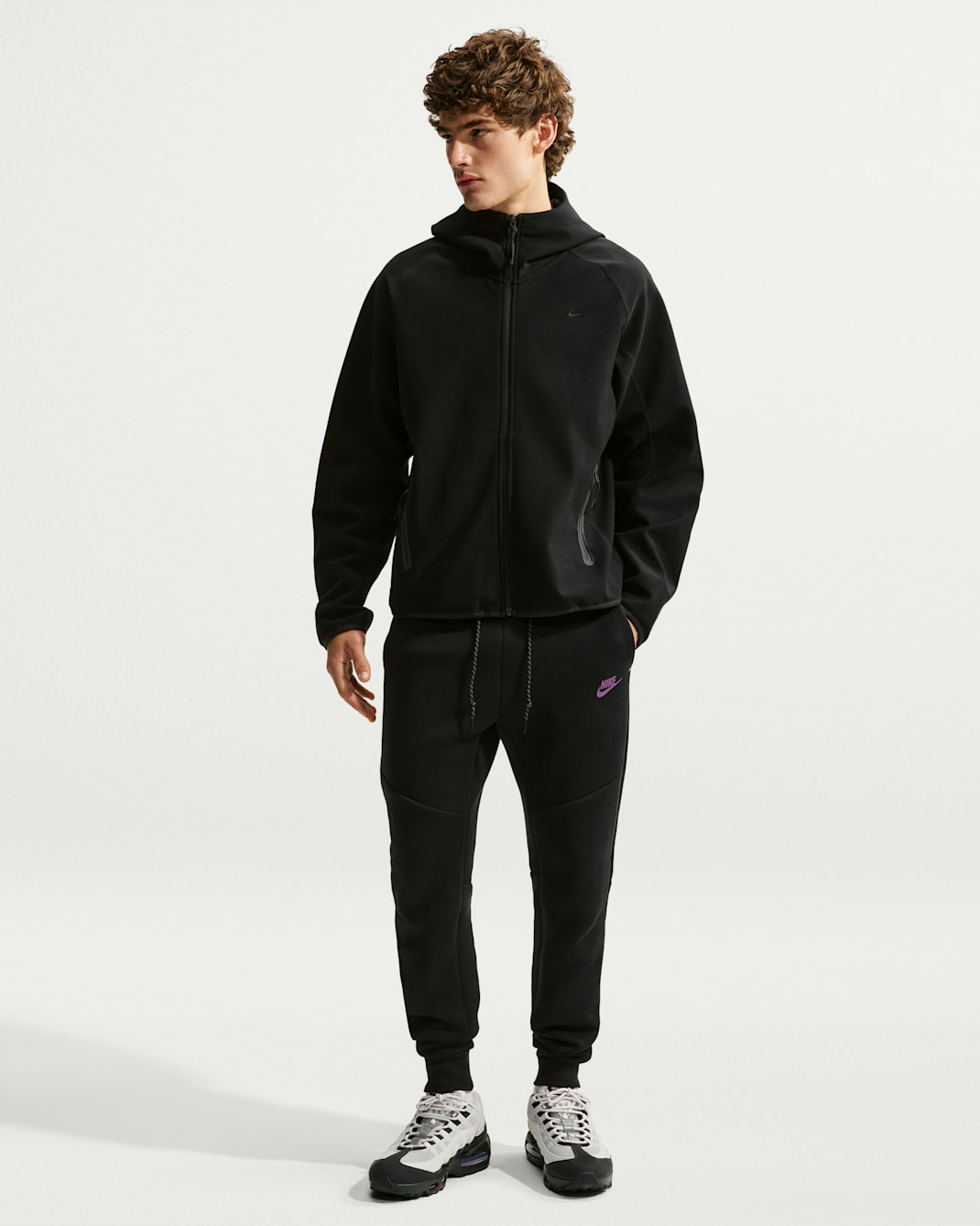 Nike Tech Men's Fleece Joggers - Black/Viotech