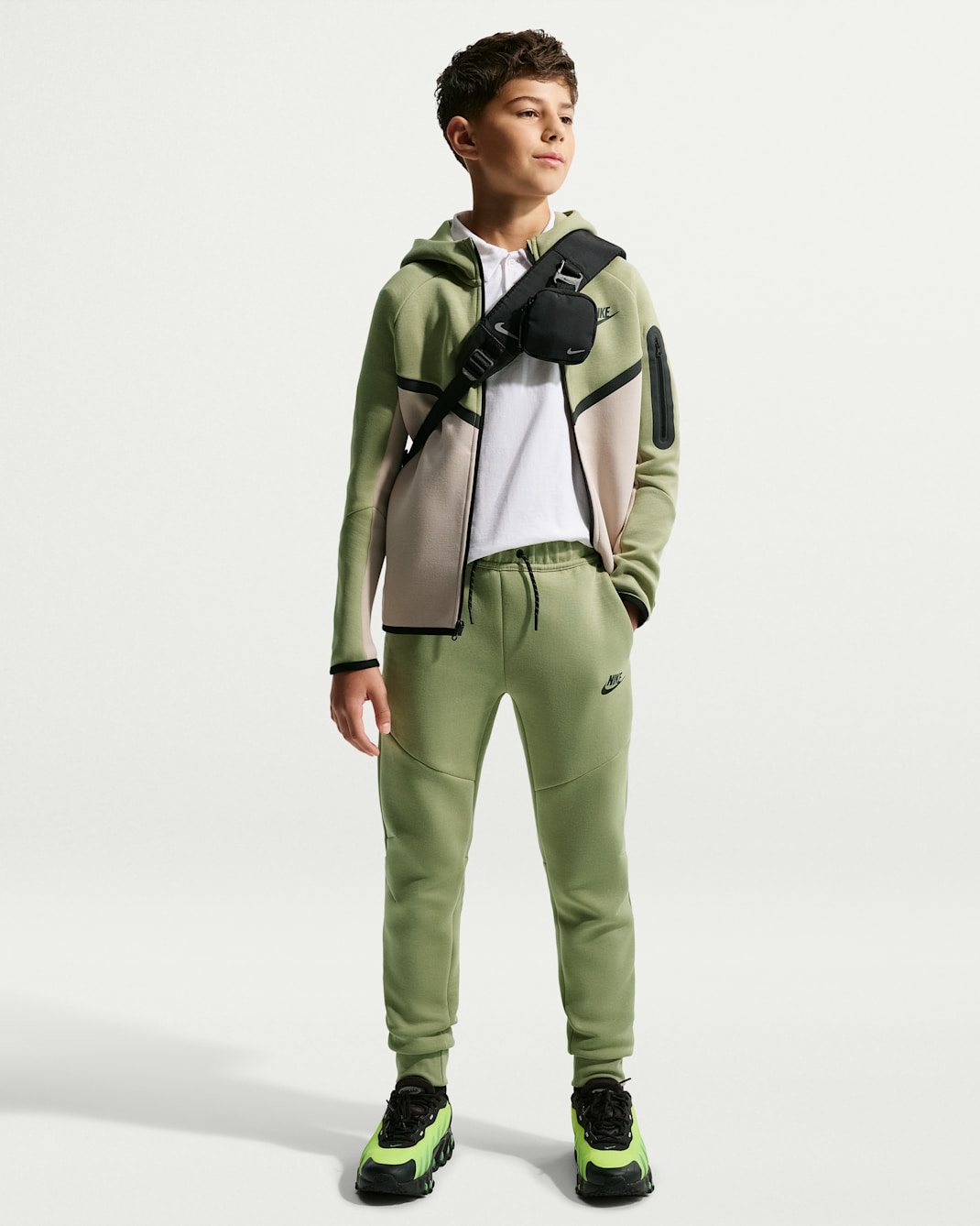 Nike Sportswear Tech Fleece Big Kids' Joggers - Dusty Olive/Black/Black