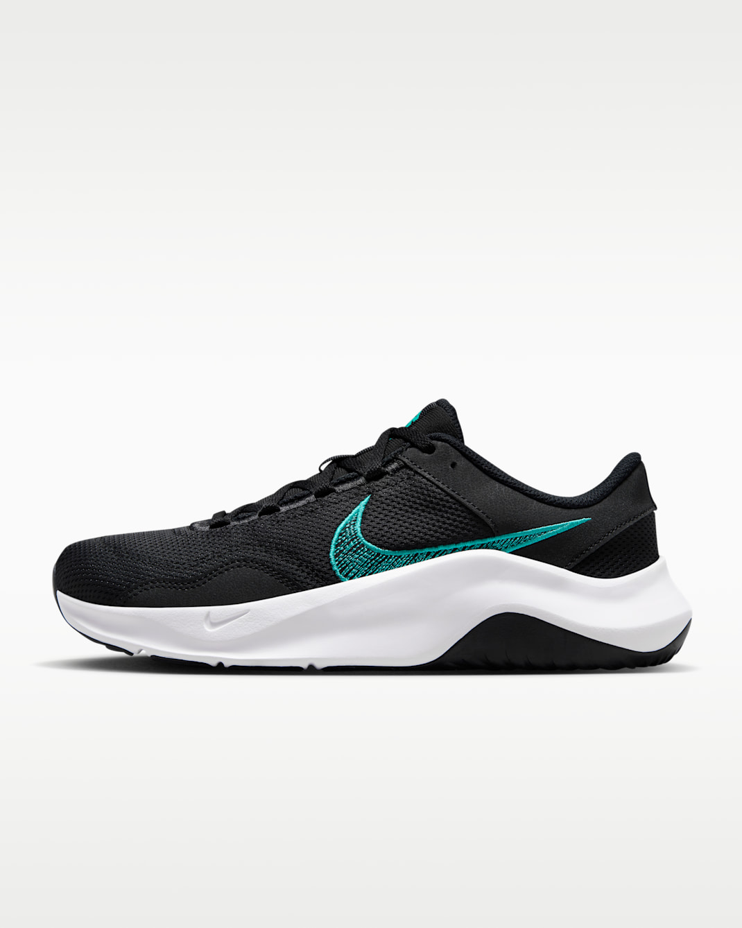 รองเท้าออกกำลังกายผู้ชาย Nike Legend Essential 3 Next Nature - ดำ/ขาว/Clear Jade