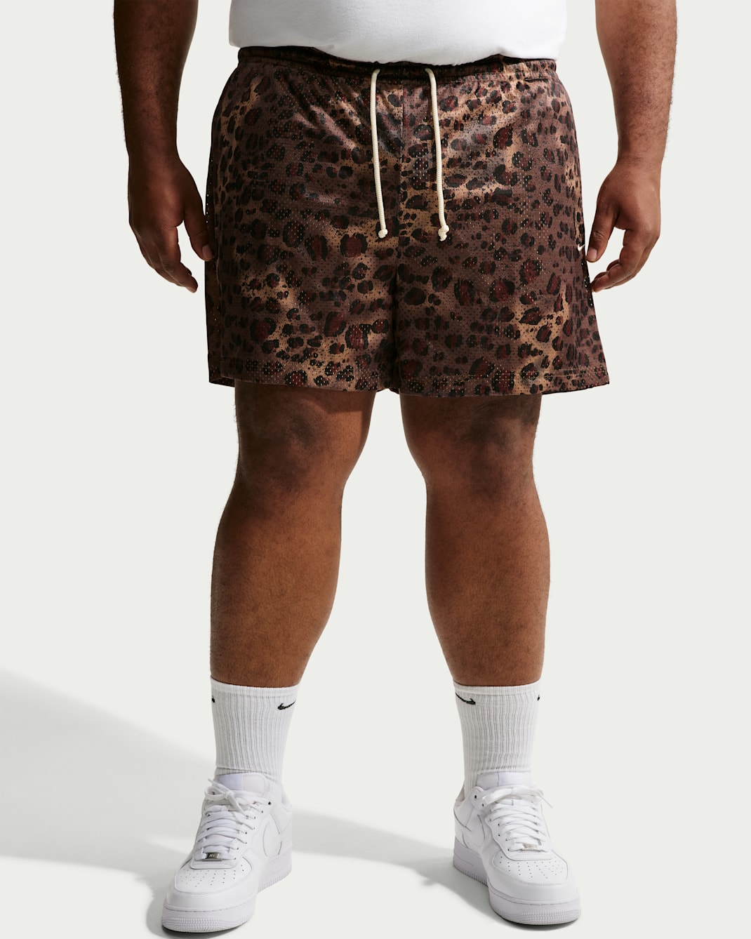 Nike Standard Issue Men's 5" Basketball Shorts