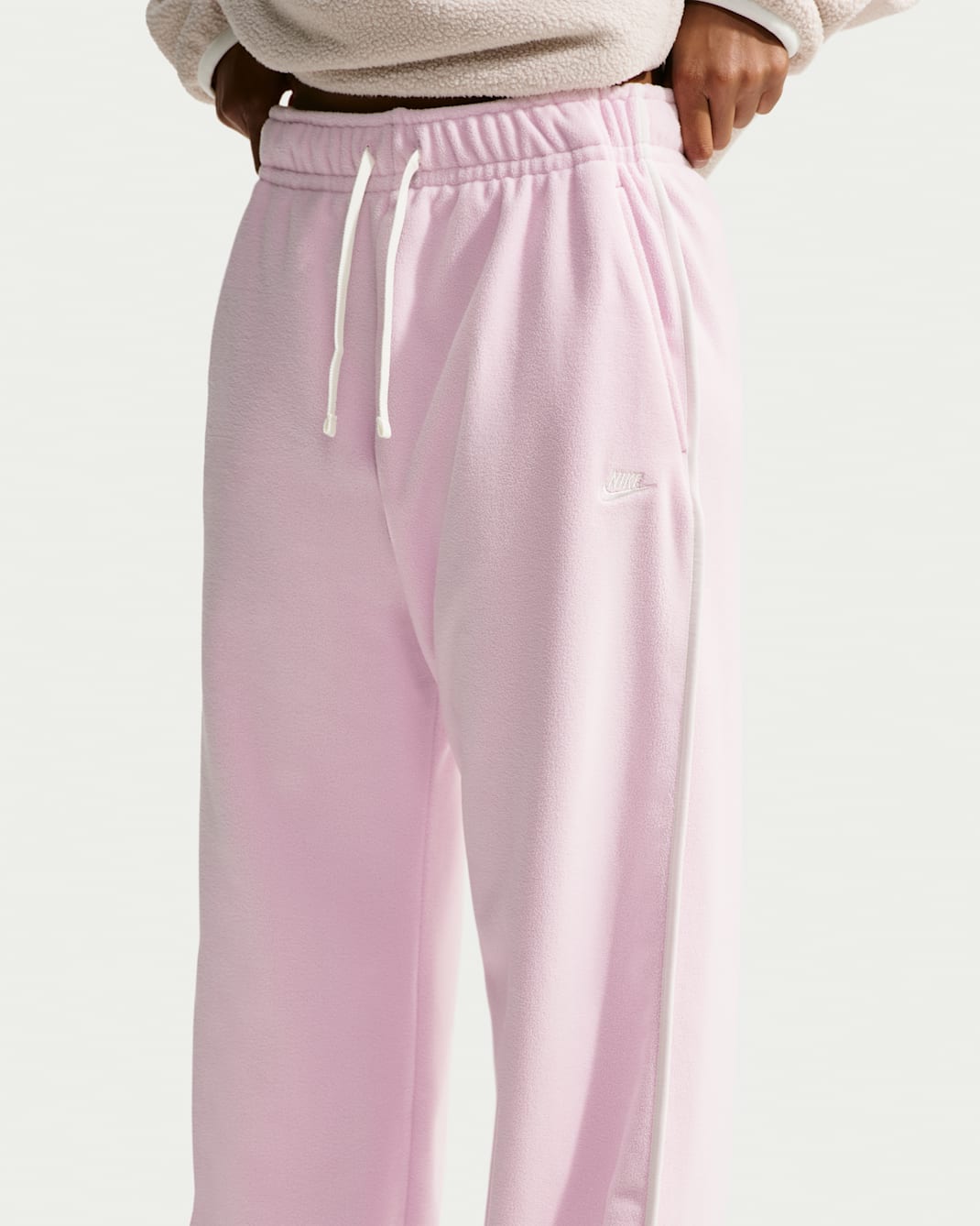 Nike Sportswear Women's Therma-FIT Mid-Rise Open-Hem Pants