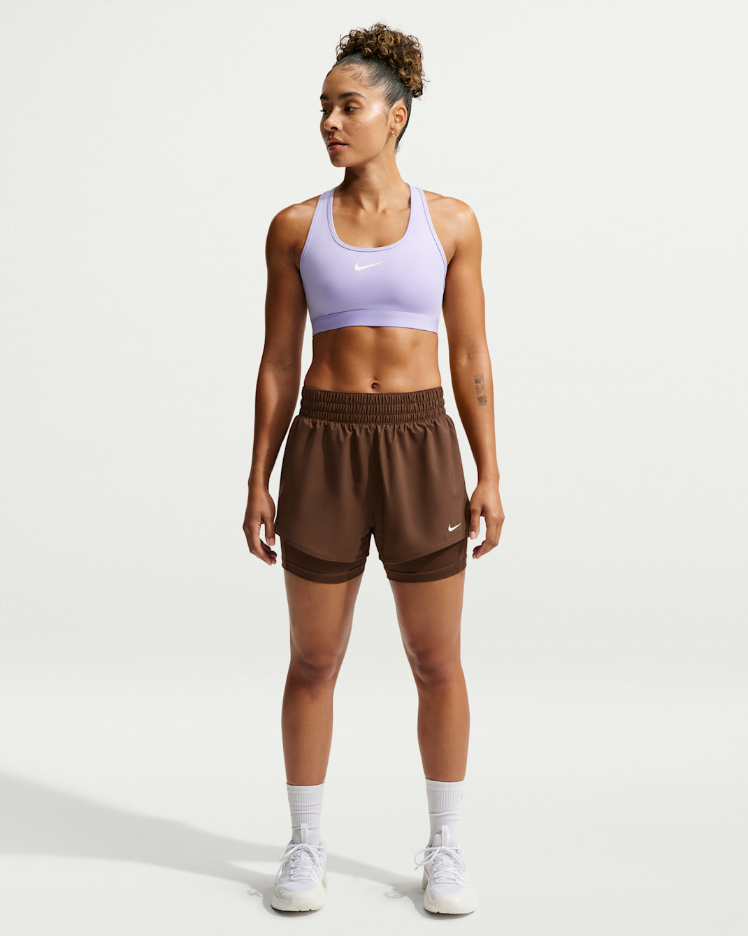 Short 2-en-1 taille haute 8 cm Dri-FIT Nike One pour femme - Cacao Wow/Blanc