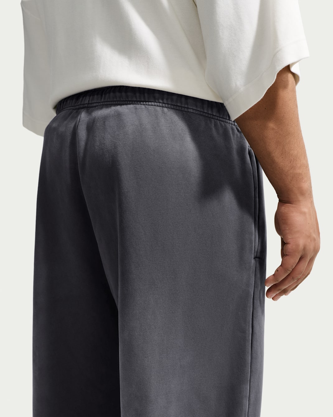 Nike Standard Issue Men's Brushed Heavy Oversized Basketball Pants