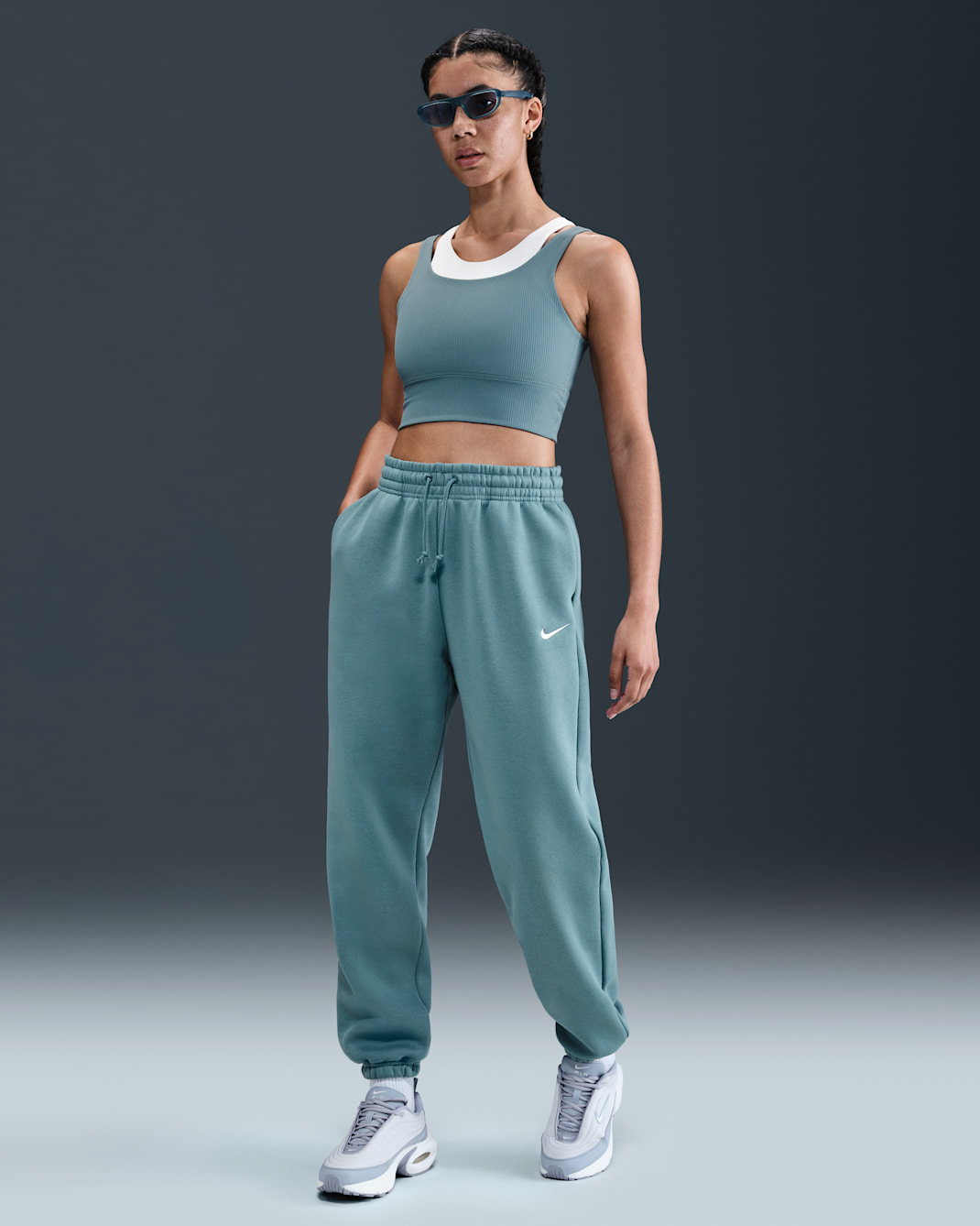 Pants de entrenamiento oversized de tiro alto para mujer Nike Sportswear Phoenix Fleece - Azul humeante/Vela