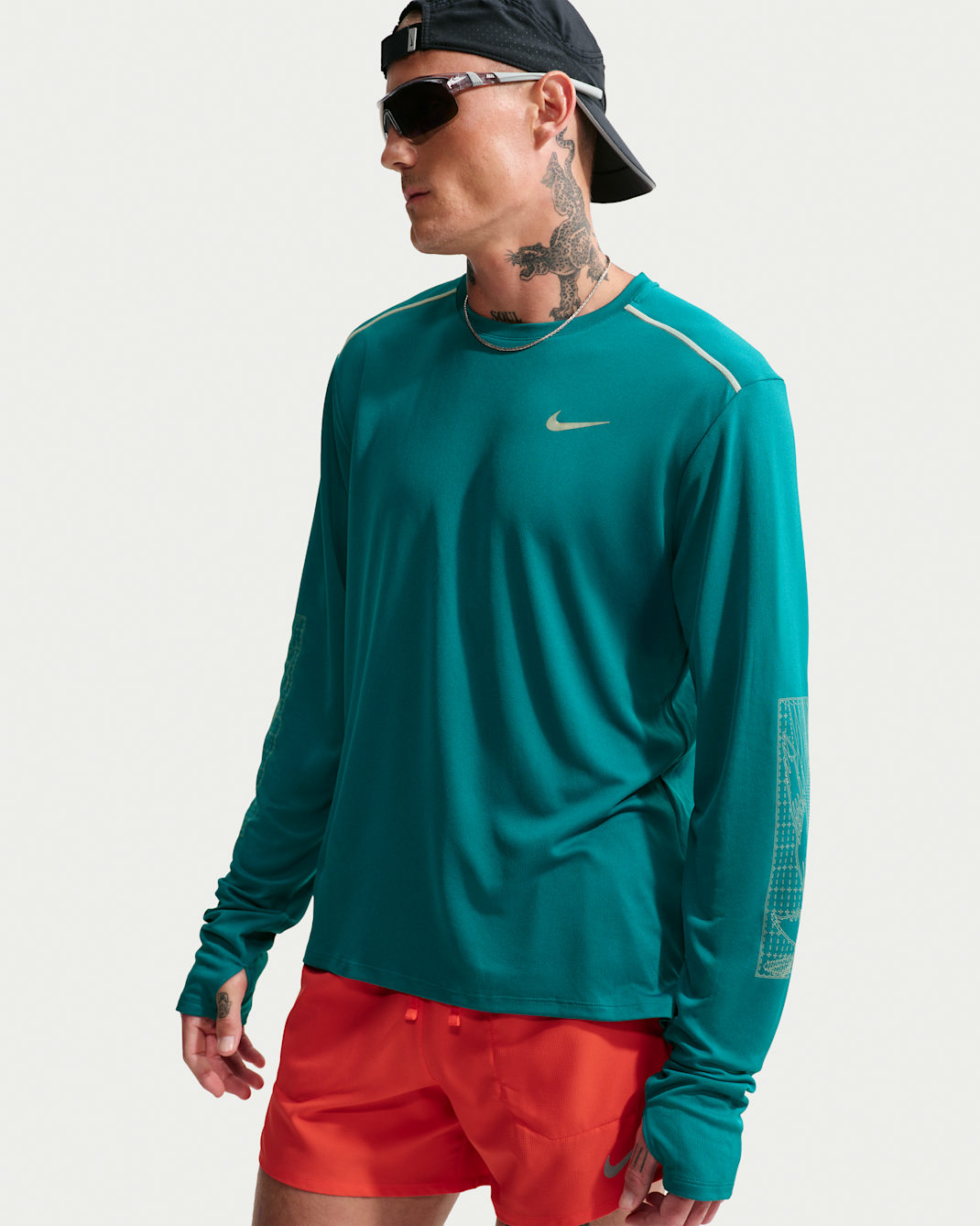Nike Miler Dri-FIT wintertaugliches Lauf-Longsleeve mit UV-Schutz (Herren) - Bright Spruce