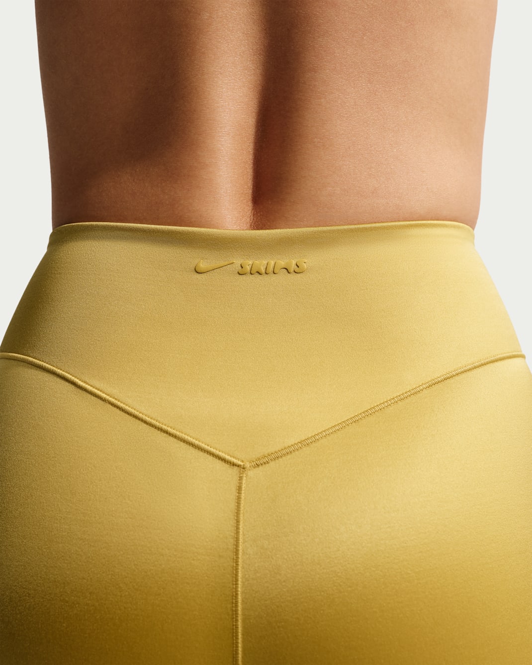 NikeSKIMS Satin Shine Women's High-Waisted Bonded 26" Leggings