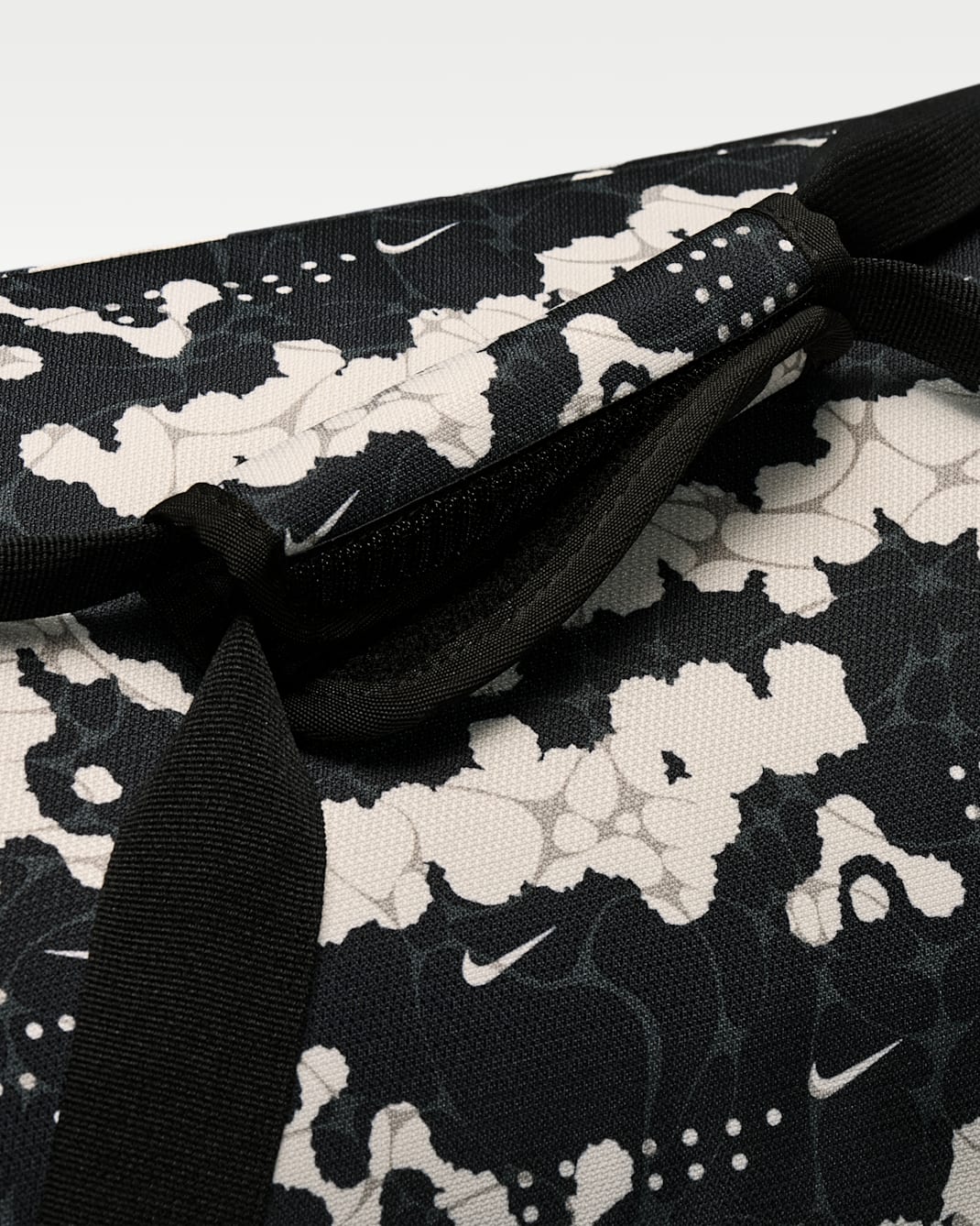Nike Brasilia Training Duffel Bag (Medium, 60L)