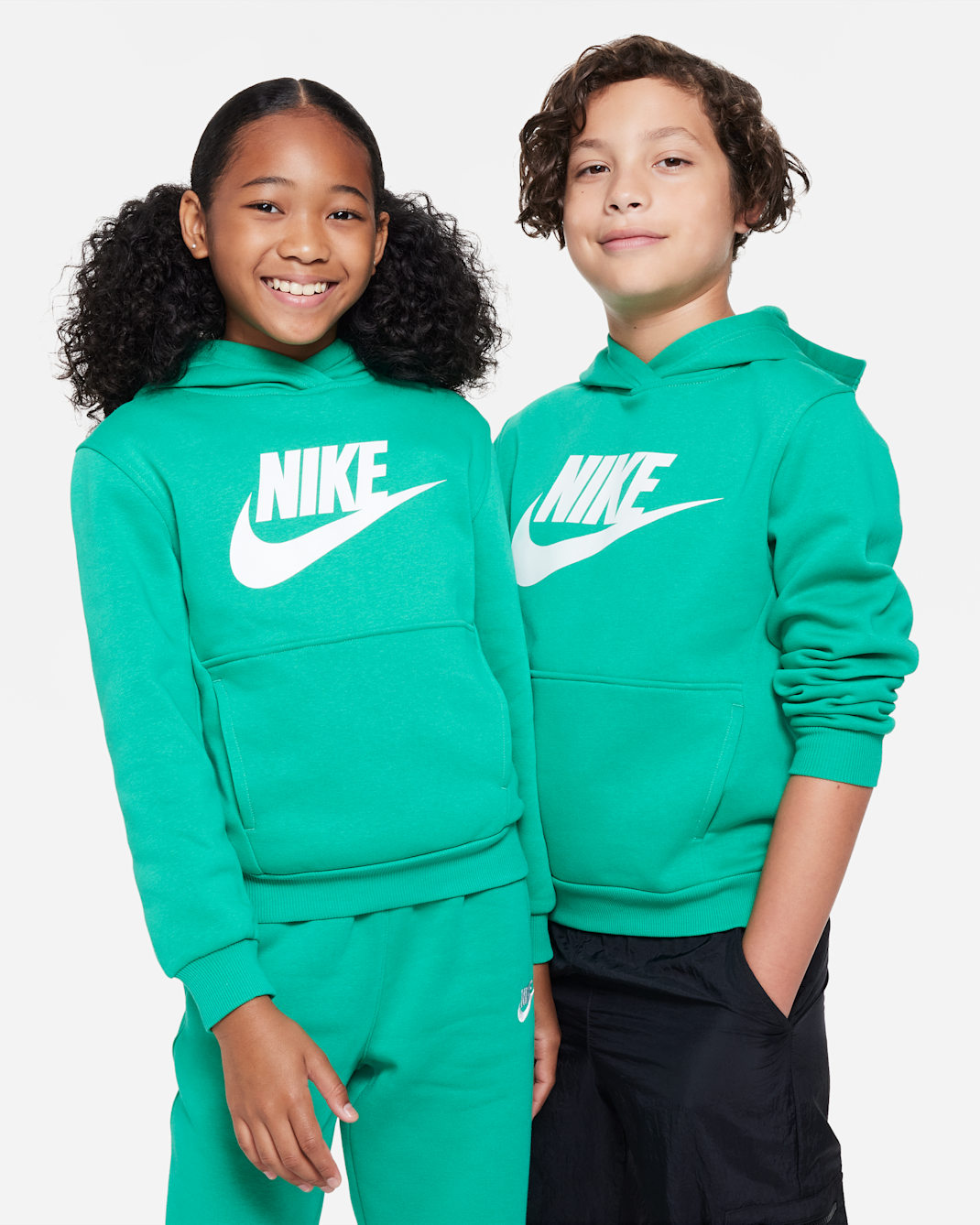 Nike Sportswear Club Fleece Big Kids' Hoodie - Stadium Green/White