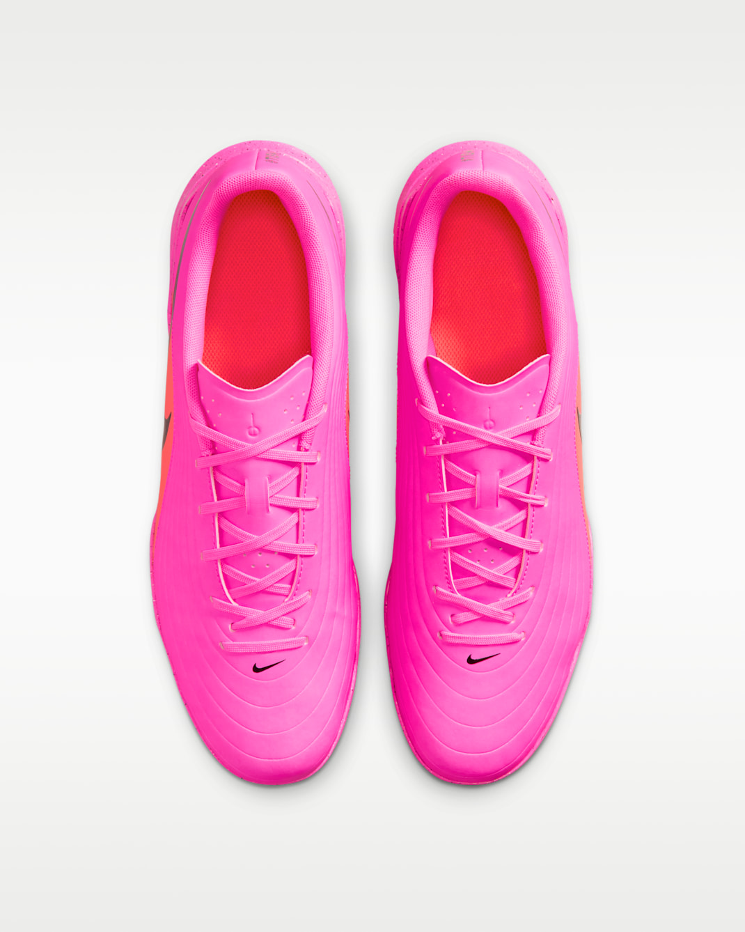 Nike Tiempo Maestro Club Indoor/Court Low-Top Soccer Shoes