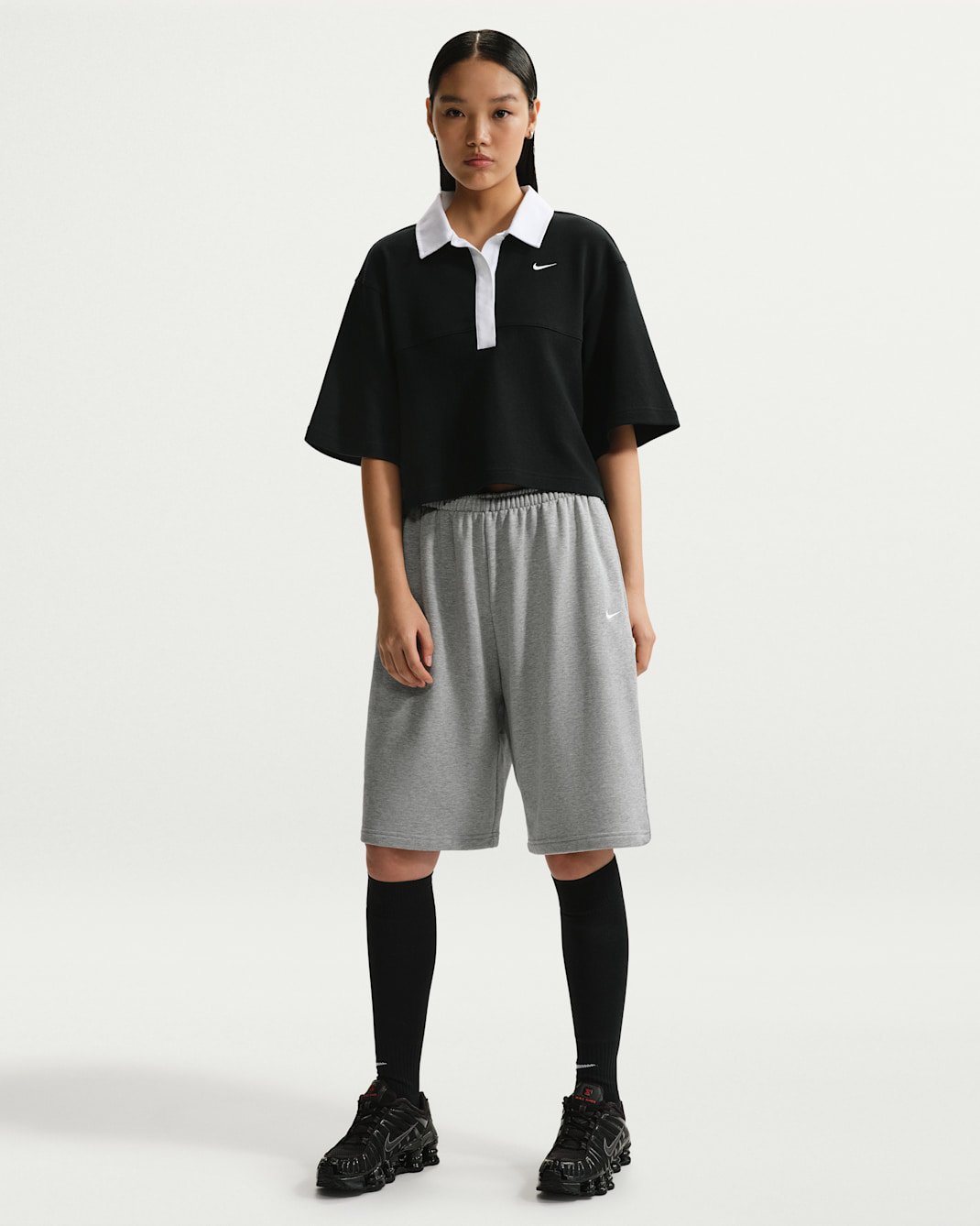 Nike スポーツウェア ウィメンズ オーバーサイズド ミッドライズド フレンチ テリー バミューダ ショートパンツ - ダークグレーヘザー/セイル