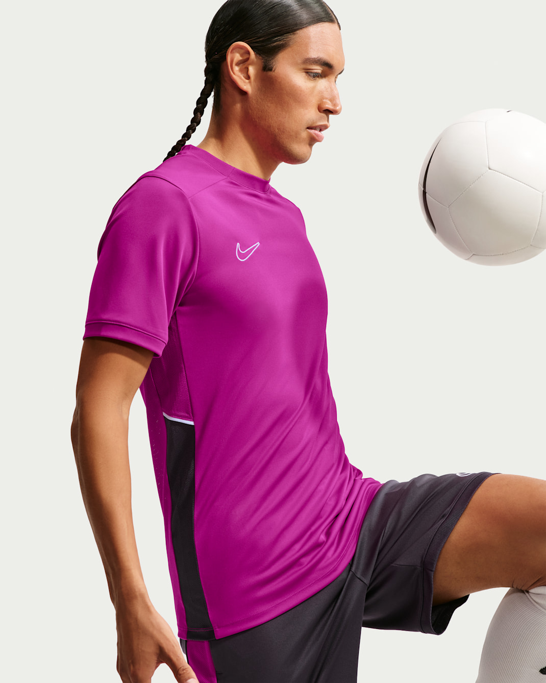 Nike Academy Dri-FIT rövid ujjú férfi futballfelső - Medium Fuchsia/Gridiron/Medium Fuchsia/Fehér