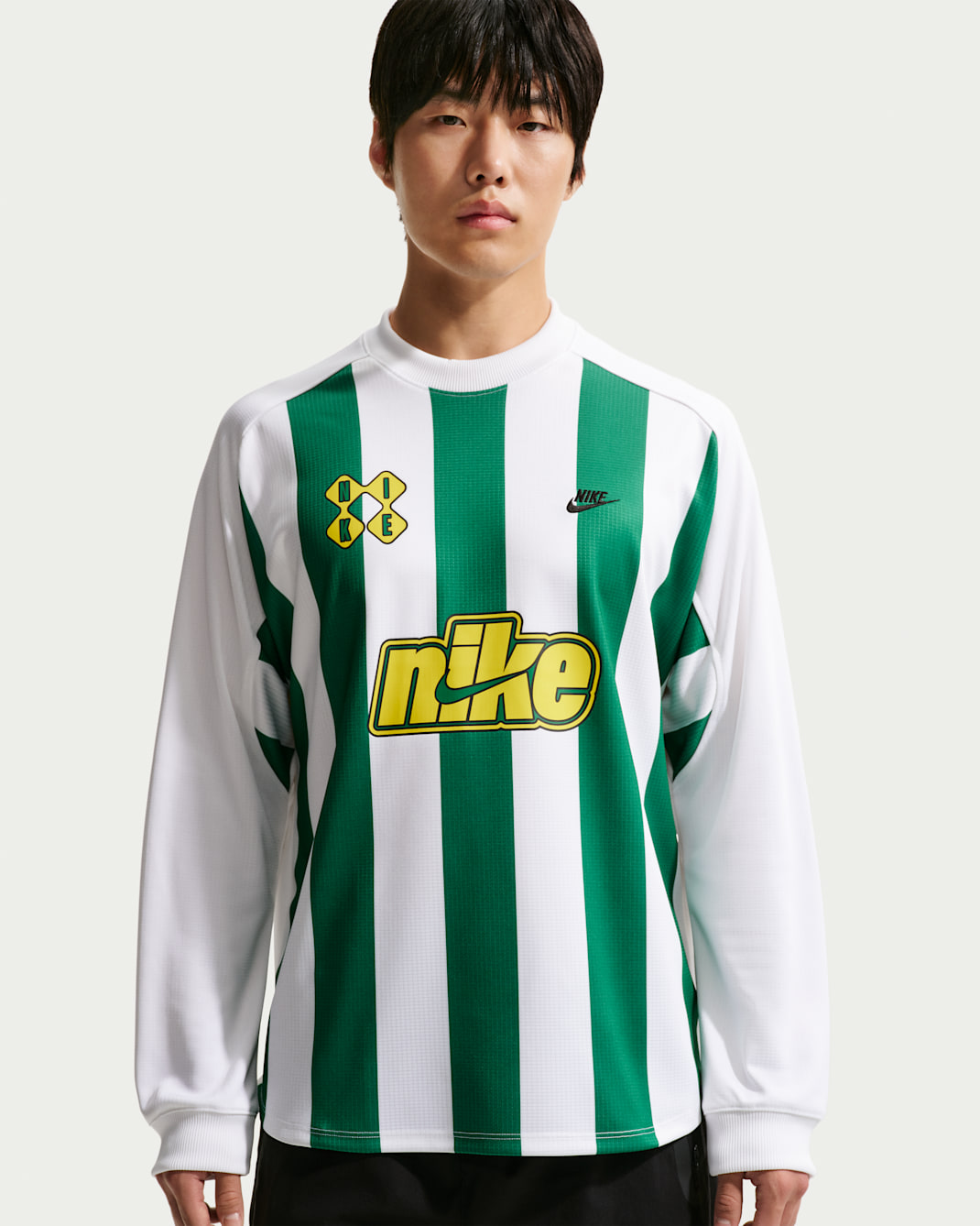 Nike Sportswear Club Men's Goalie Top - Malachite/White/Lightning