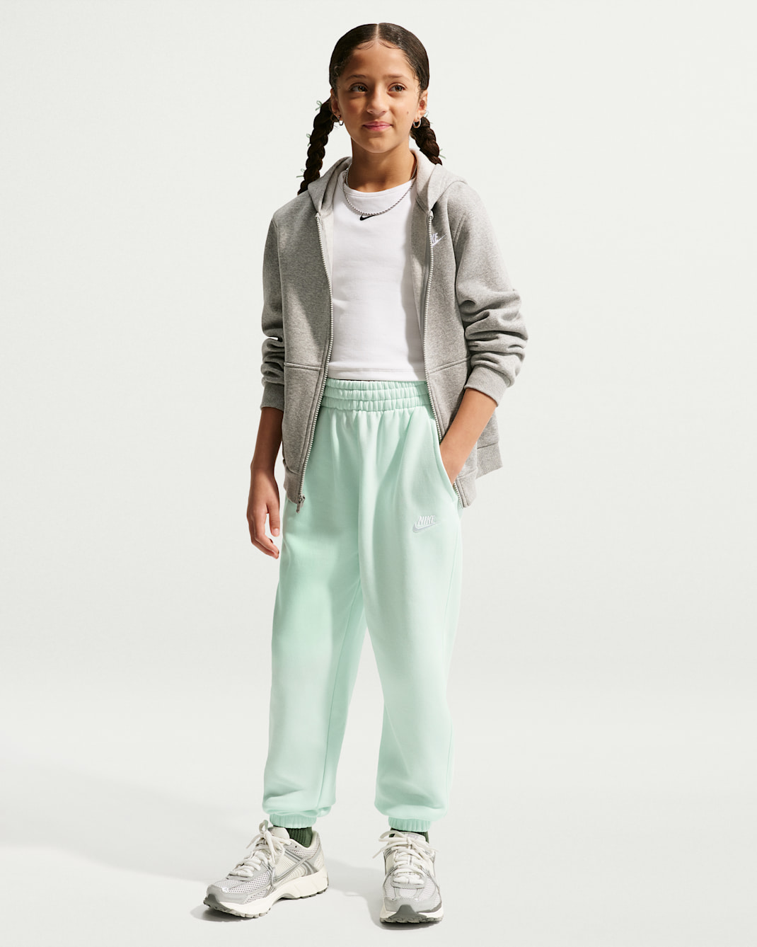 Nike Sportswear Club Fleece Older Kids' Loose Trousers - Barely Green/Barely Green/White