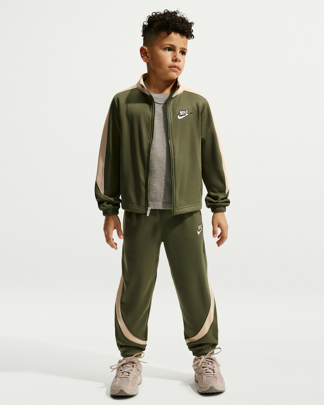 Conjunto de 2 piezas Propus en colores contrastantes para niños talla pequeña Nike - Verde