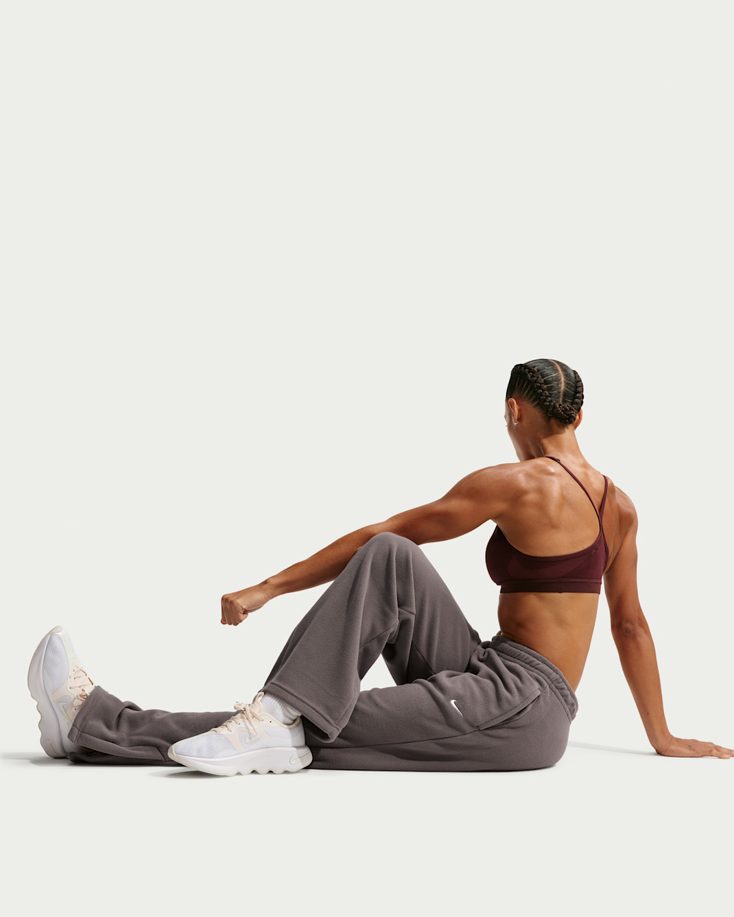 Nike One Women's Therma-FIT Mid-Rise Wide-Leg Pants