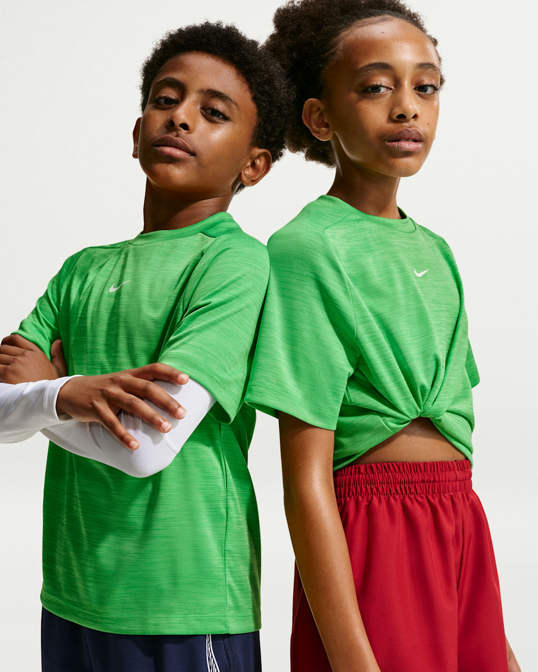 Nike Multi Dri-FIT rövid ujjú póló nagyobb gyerekeknek - Light Green Spark/Illusion Green/Fehér