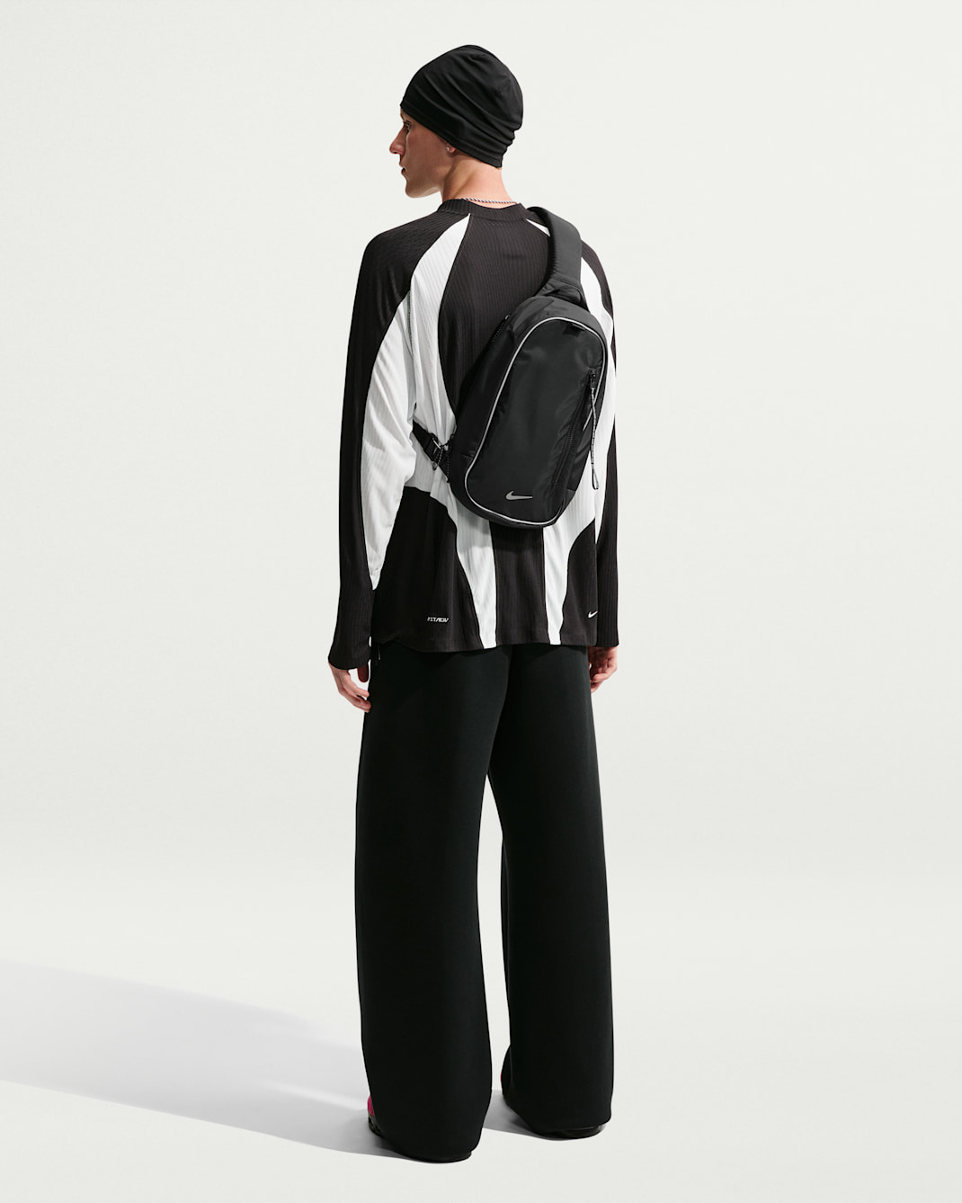 Nike Commute Sling Bag (8L)