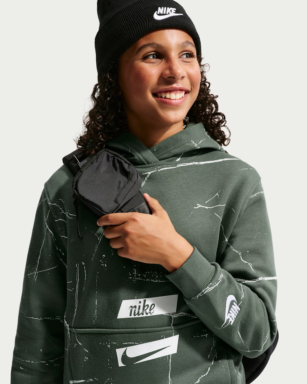 Nike Sportswear Club Big Kids' Pullover Hoodie