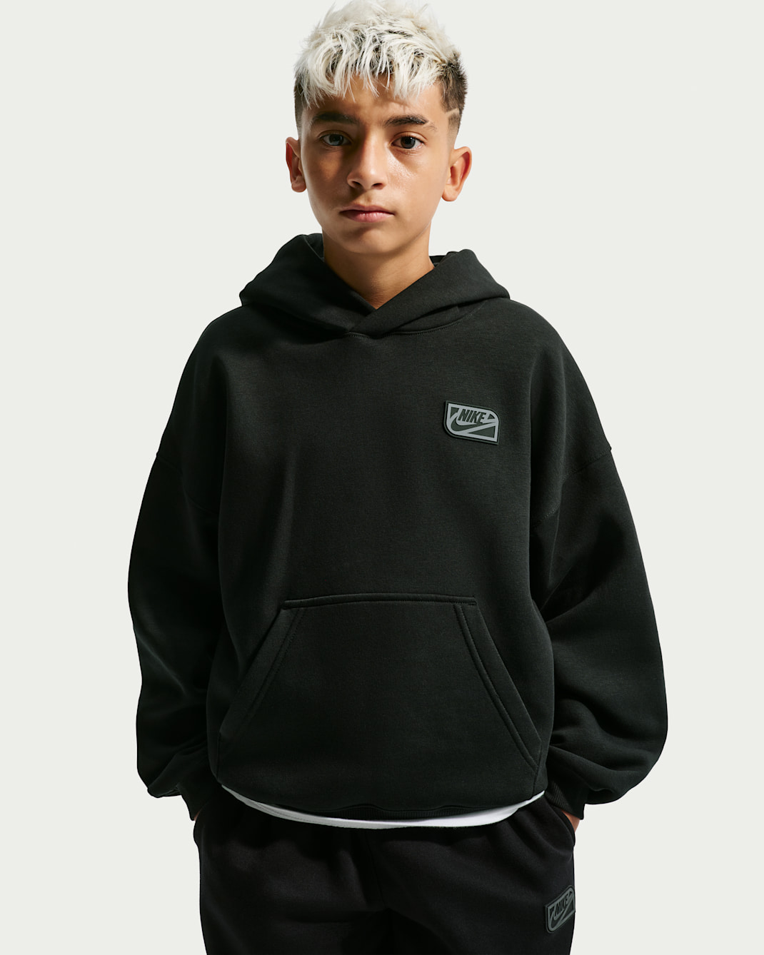 Nike Sportswear Club Fleece Big Kids' Oversized Fleece Hoodie - Black/Smoke Grey