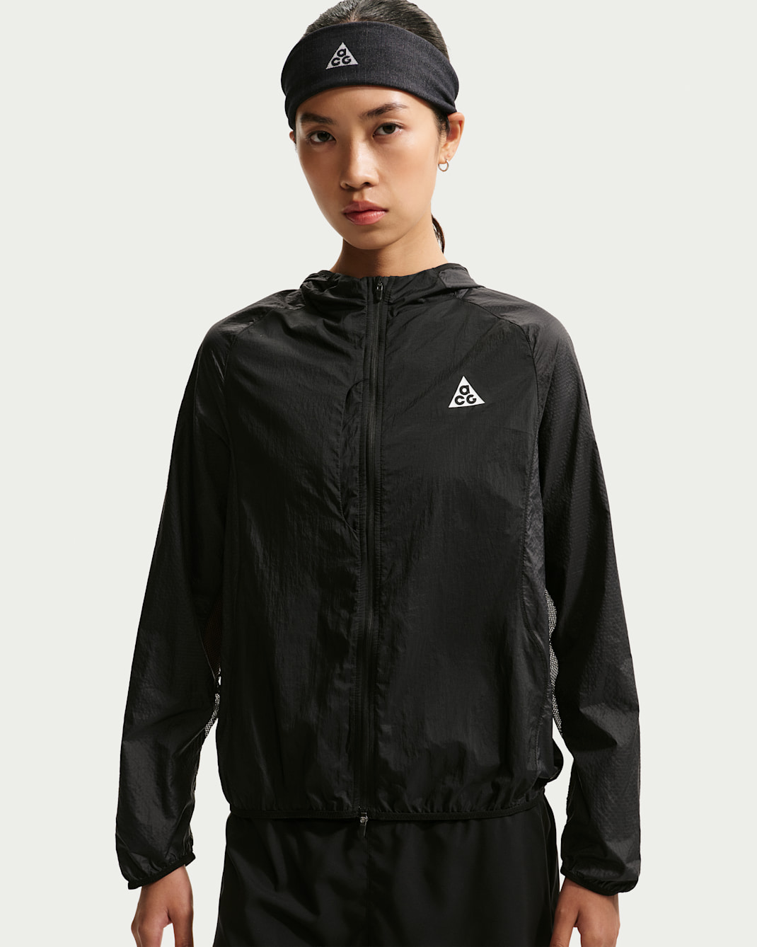 ACG 'Aireez' Women's UV Protection Trail-Running Jacket - Black/Black/Summit White