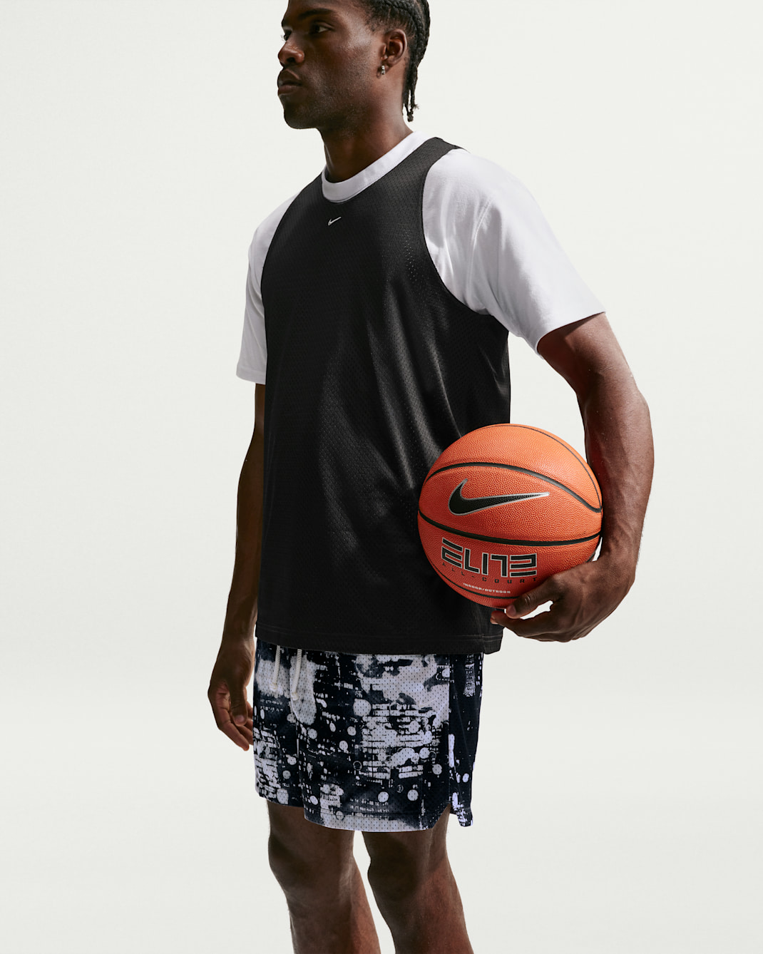 Nike Standard Issue Men's Dri-FIT 5" Mesh Basketball Shorts