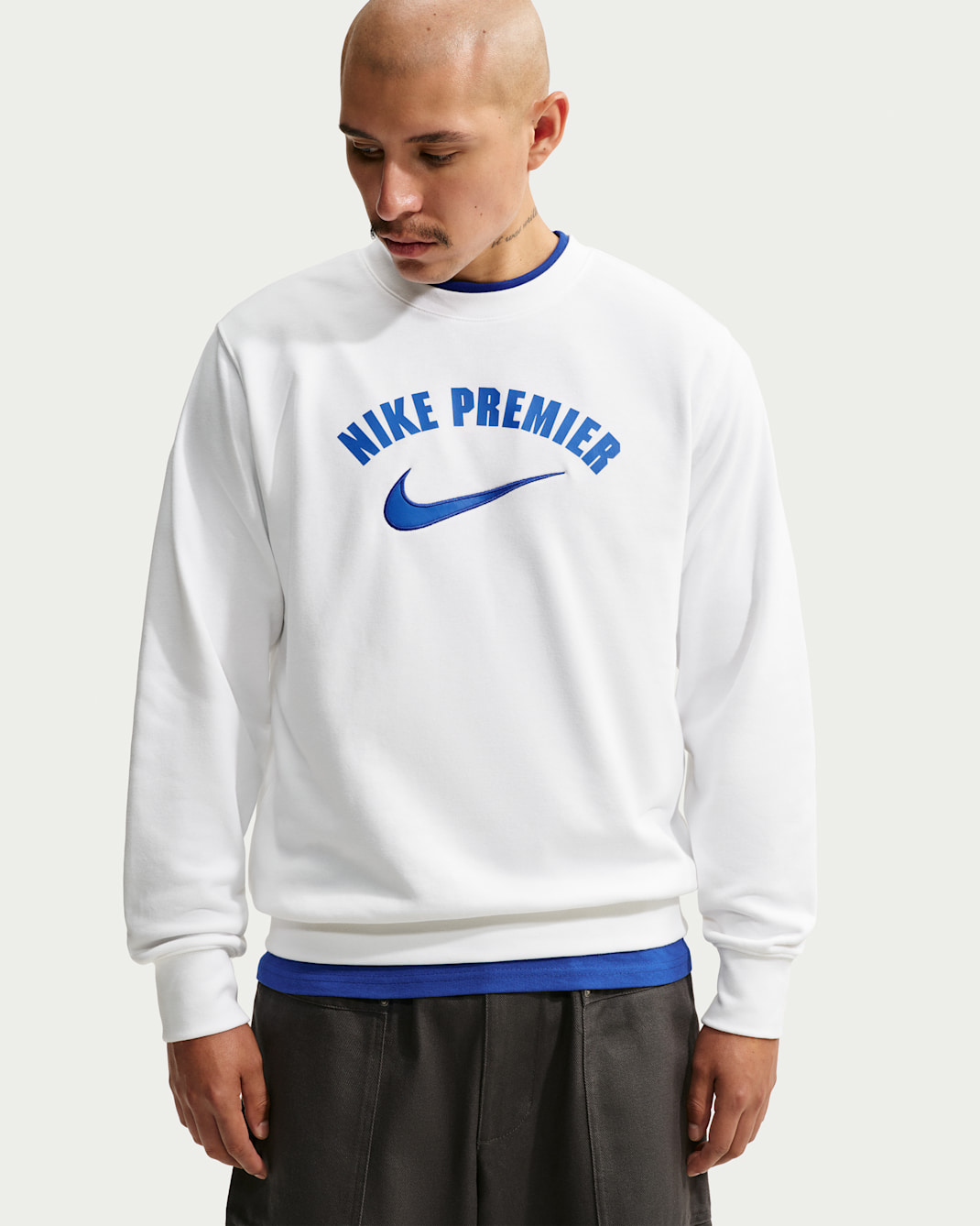 Nike Premier Men's Dri-FIT Soccer Fleece Crew - White/Hyper Royal