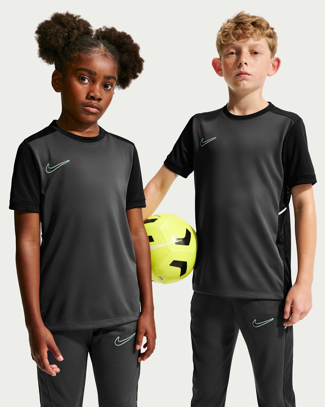 Nike Academy Older Kids' Dri-FIT Football Top - Anthracite/Black/Illusion Green/Illusion Green
