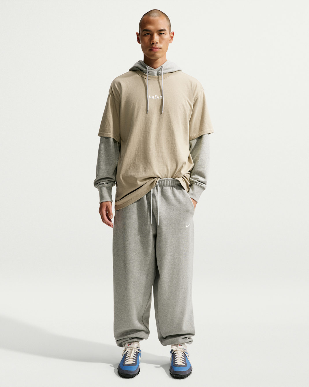 Nike Sportswear Premium Essentials T-Shirt
