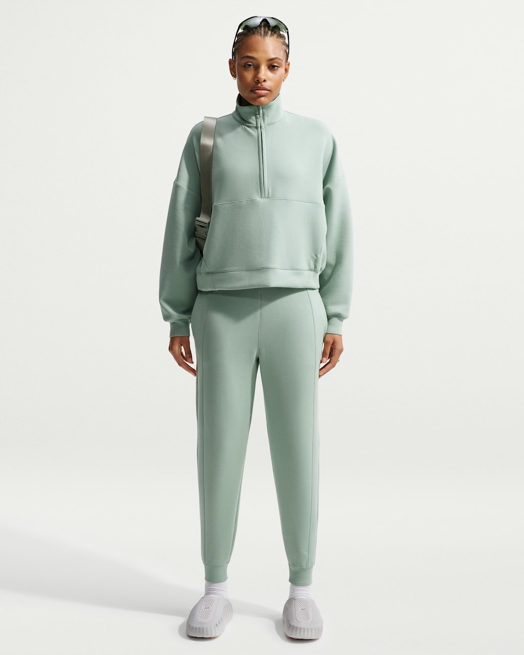 Nike 24.7 ImpossiblySoft Women's Dri-FIT Mid-Rise Joggers - Steam/Dutch Green