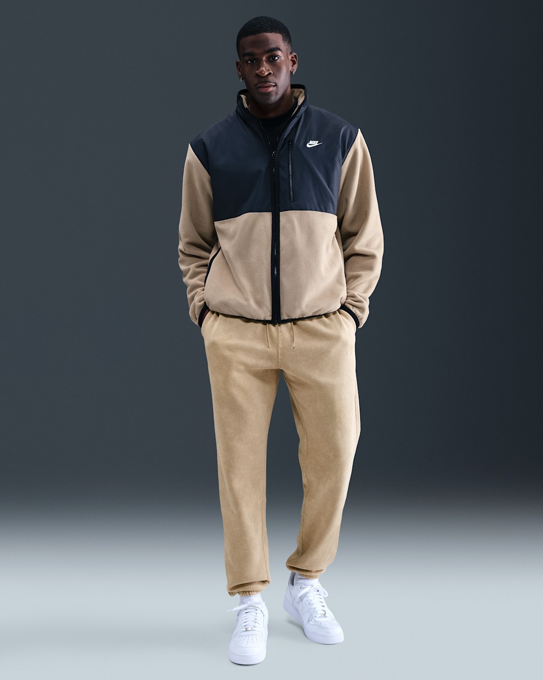 Pants de tejido Fleece con puño con efecto lavado para hombre Nike Sportswear Club - Beige paracaídas/Beige paracaídas