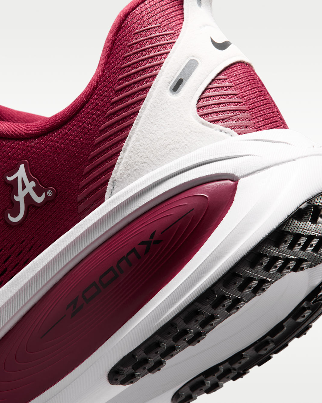 Nike College Vomero 18 (Alabama) Men's Road Running Shoes