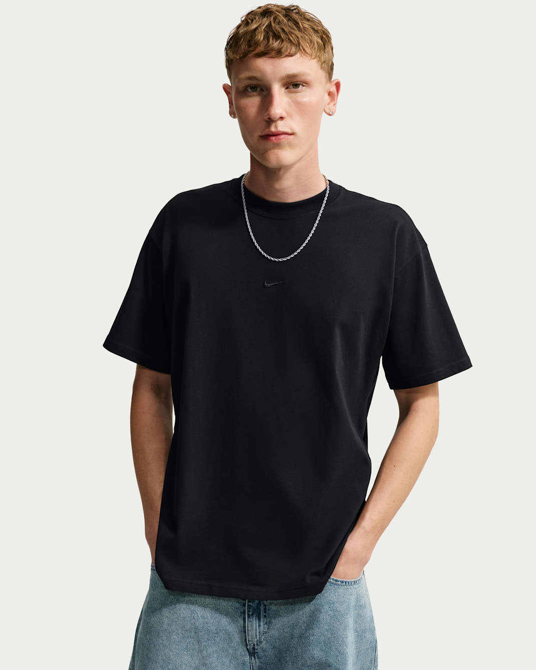 Nike Sportswear Men's Loose T-Shirt - Black/Black